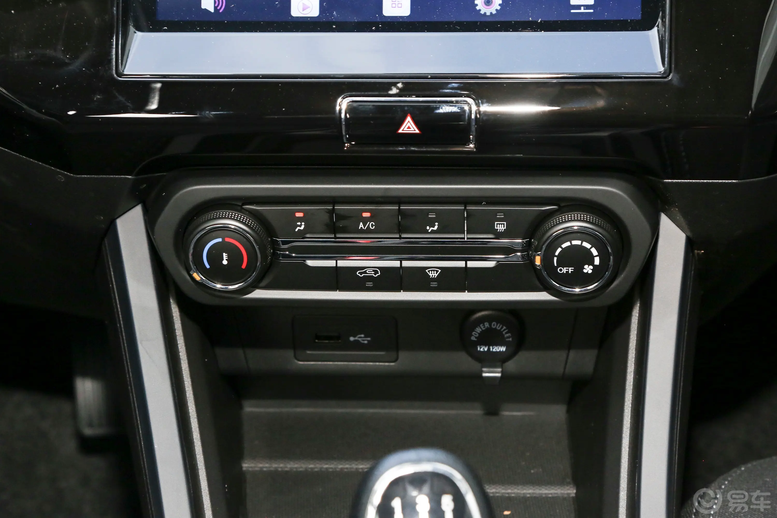 瑞虎3x改款 1.5L 手动电商版空调