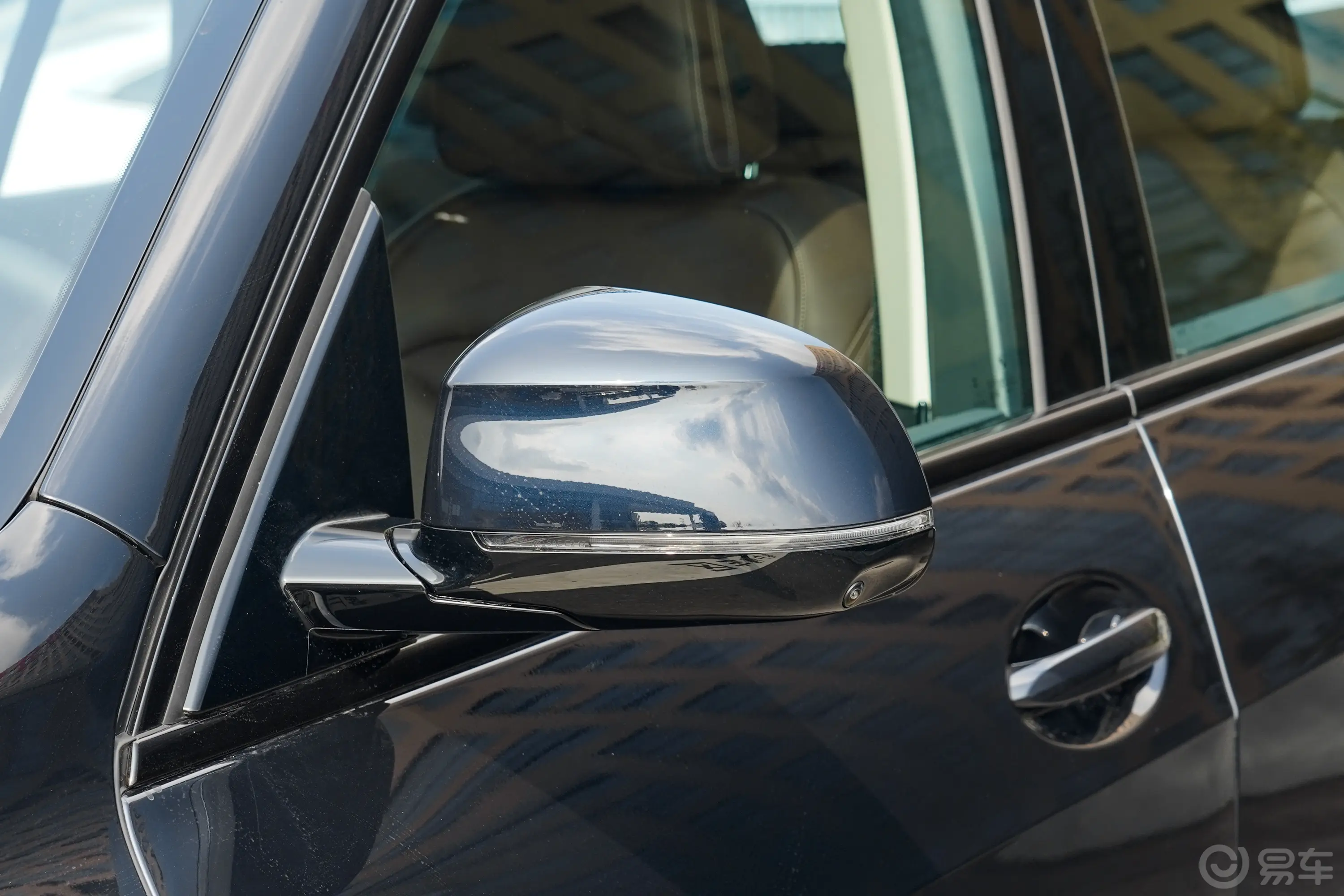 宝马X5xDrive30Li 尊享型M运动曜夜套装主驾驶后视镜背面
