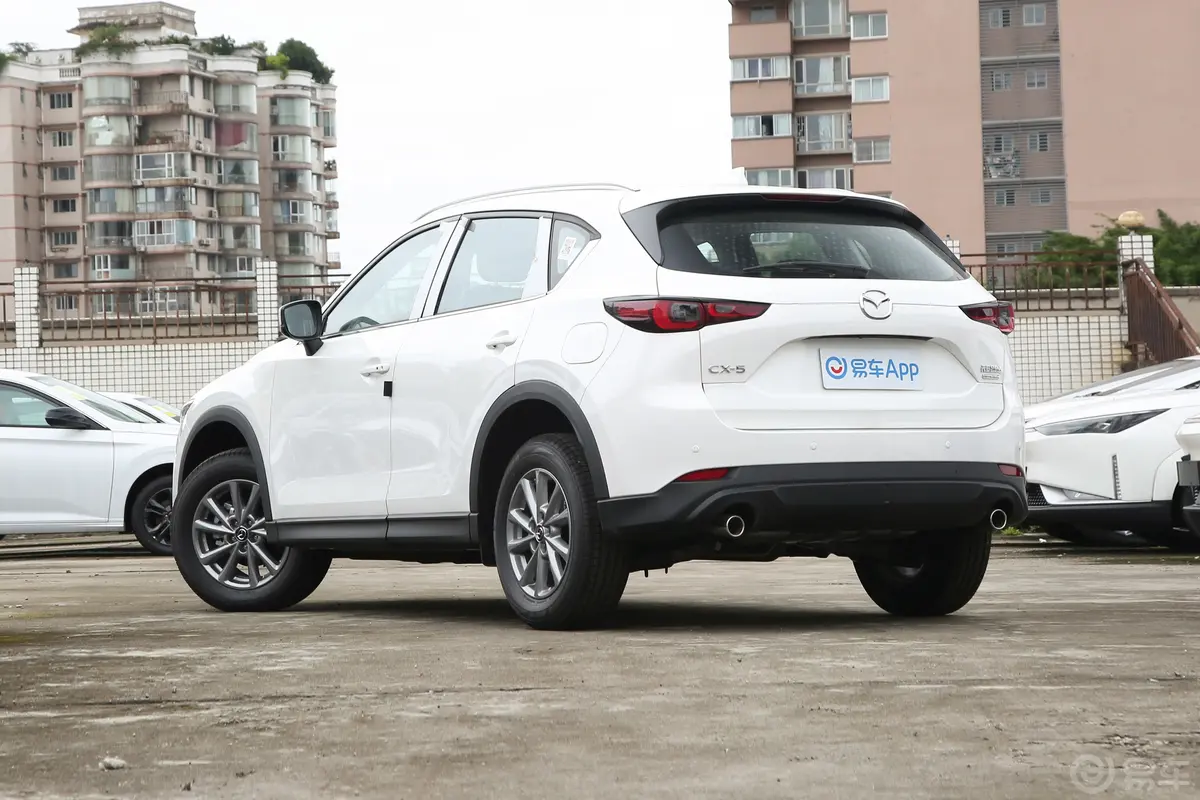 马自达CX-52.0L 两驱智雅Pro侧后45度车头向左水平