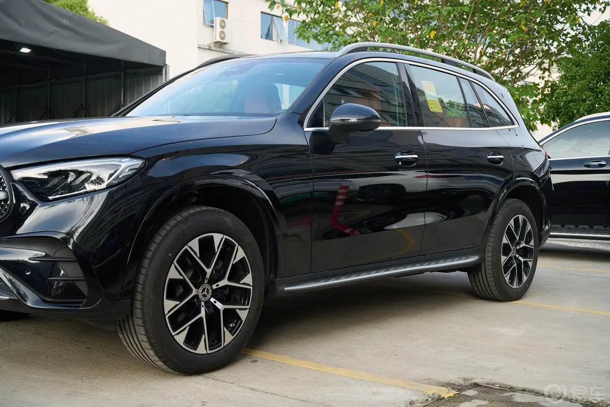 奔驰GLC改款 GLC 260 L 4MATIC 豪华型 7座外观细节