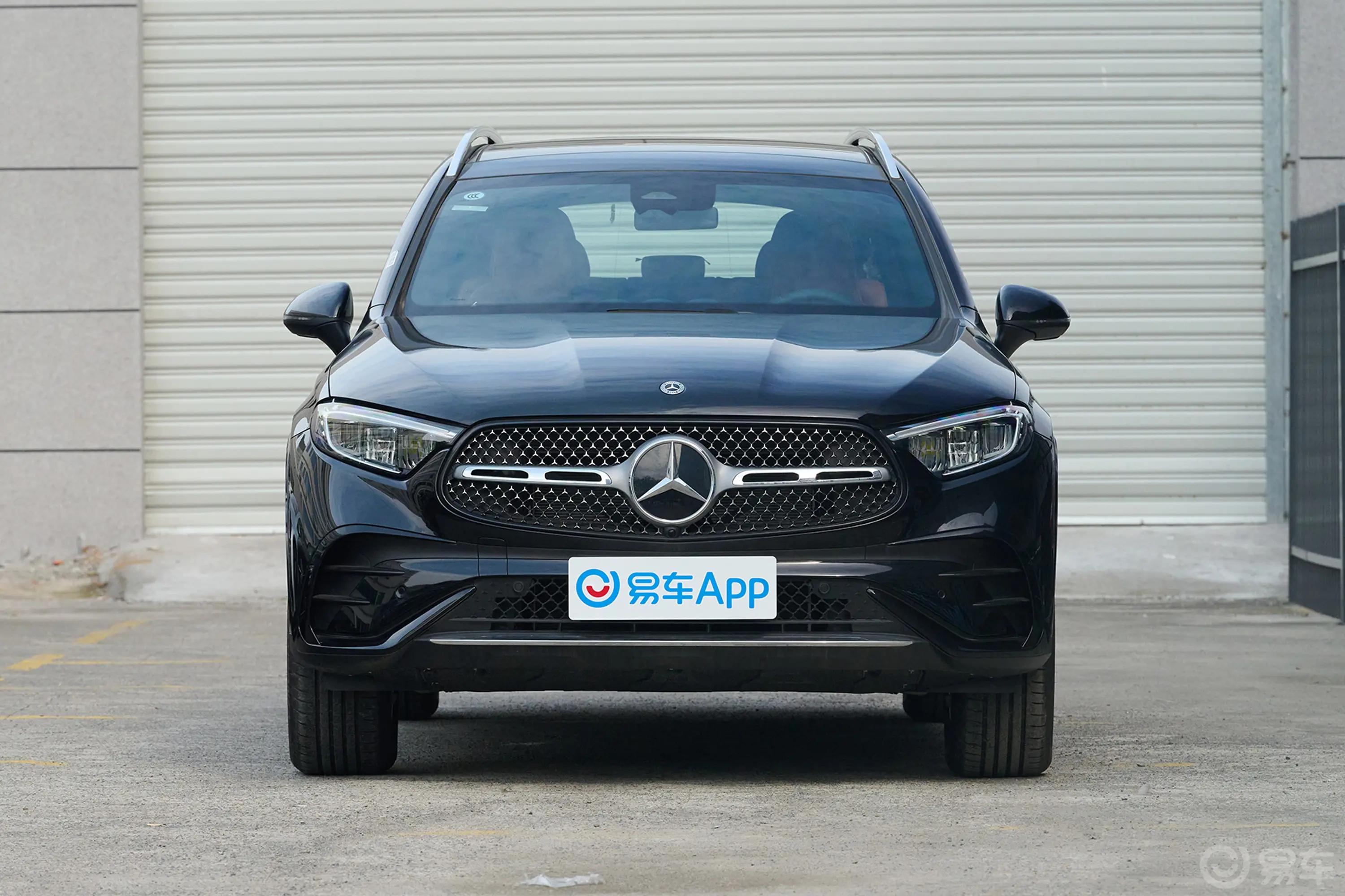 奔驰GLC改款 GLC 260 L 4MATIC 豪华型 7座正前水平