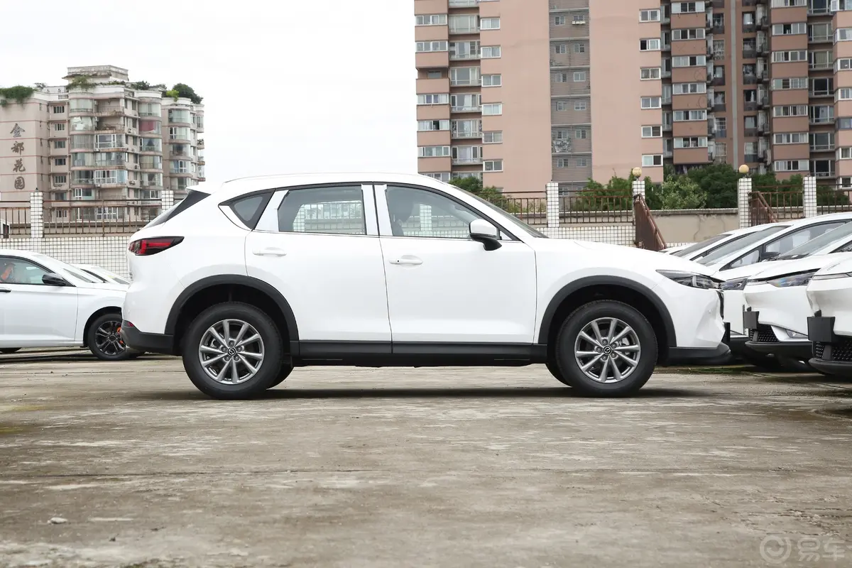 马自达CX-52.0L 两驱智雅Pro正侧车头向右水平