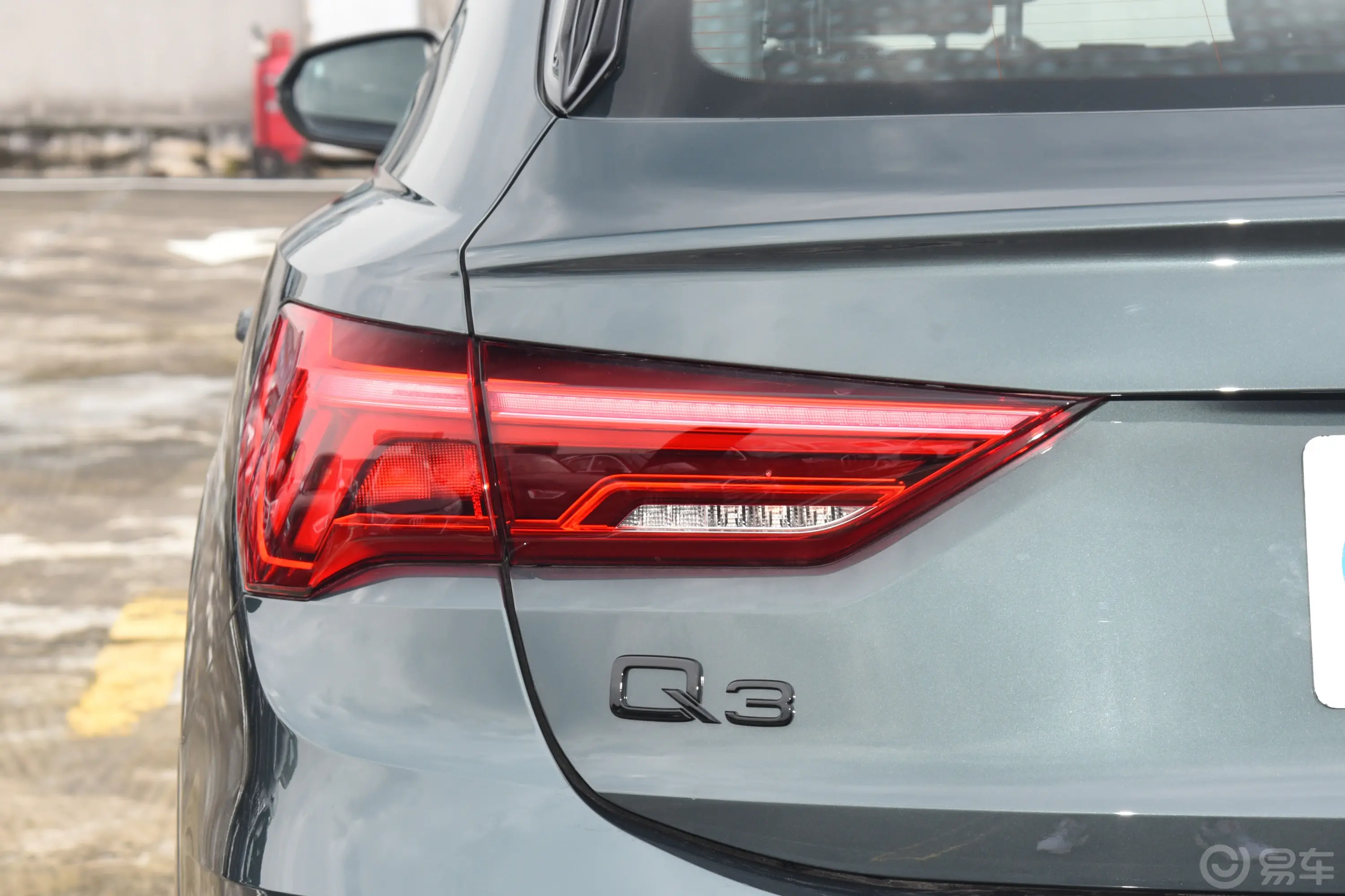 奥迪Q3 Sportback40 TFSI RS套件燃速型外观灯组