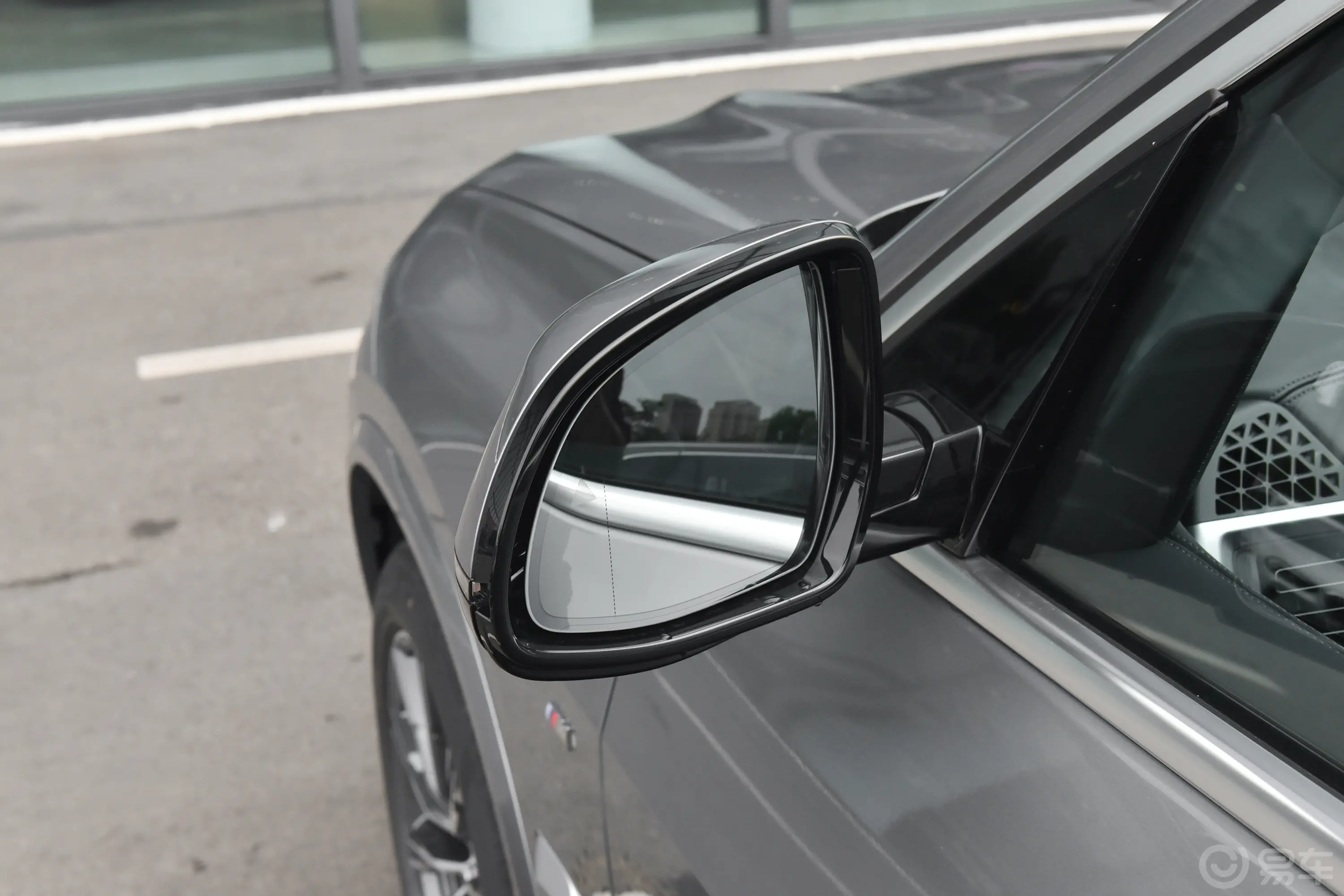 宝马X5xDrive30Li M运动套装后视镜镜面