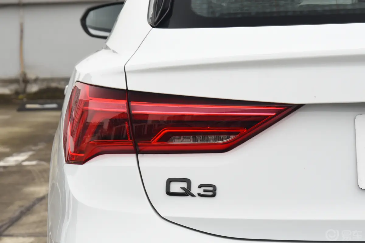 奥迪Q3 Sportback35 TFSI 进取型外观灯组