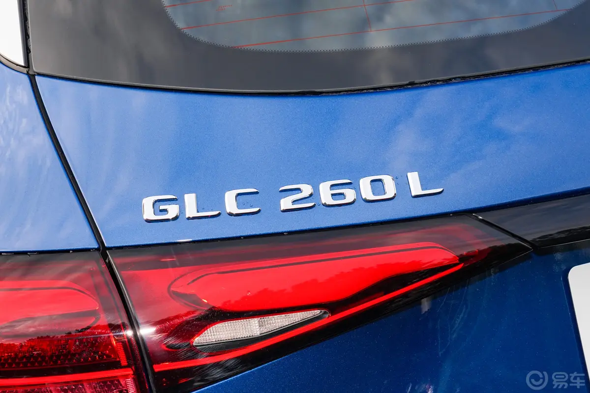 奔驰GLC改款 GLC 300 L 4MATIC 动感型 5座外观细节