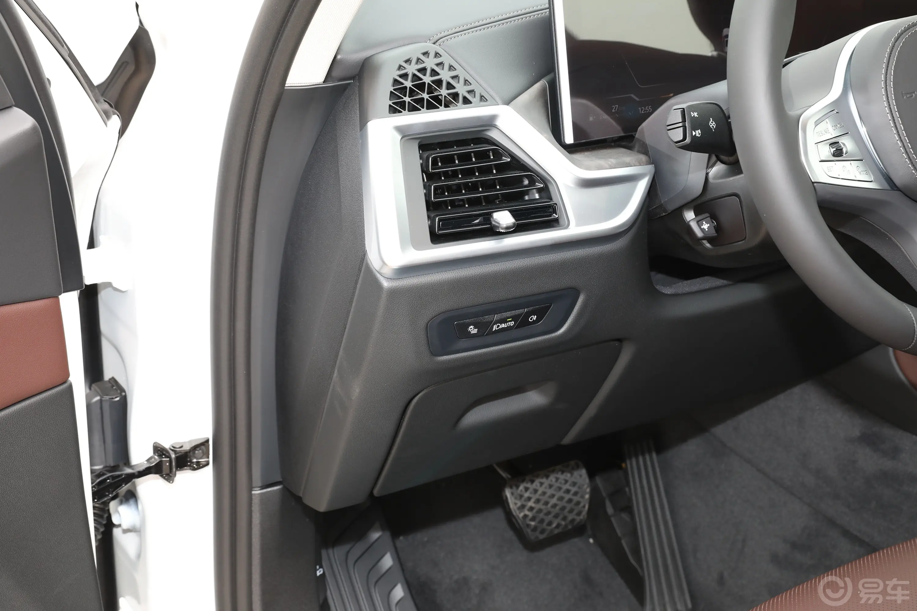 宝马X5xDrive30Li 尊享型M运动套装主驾驶位