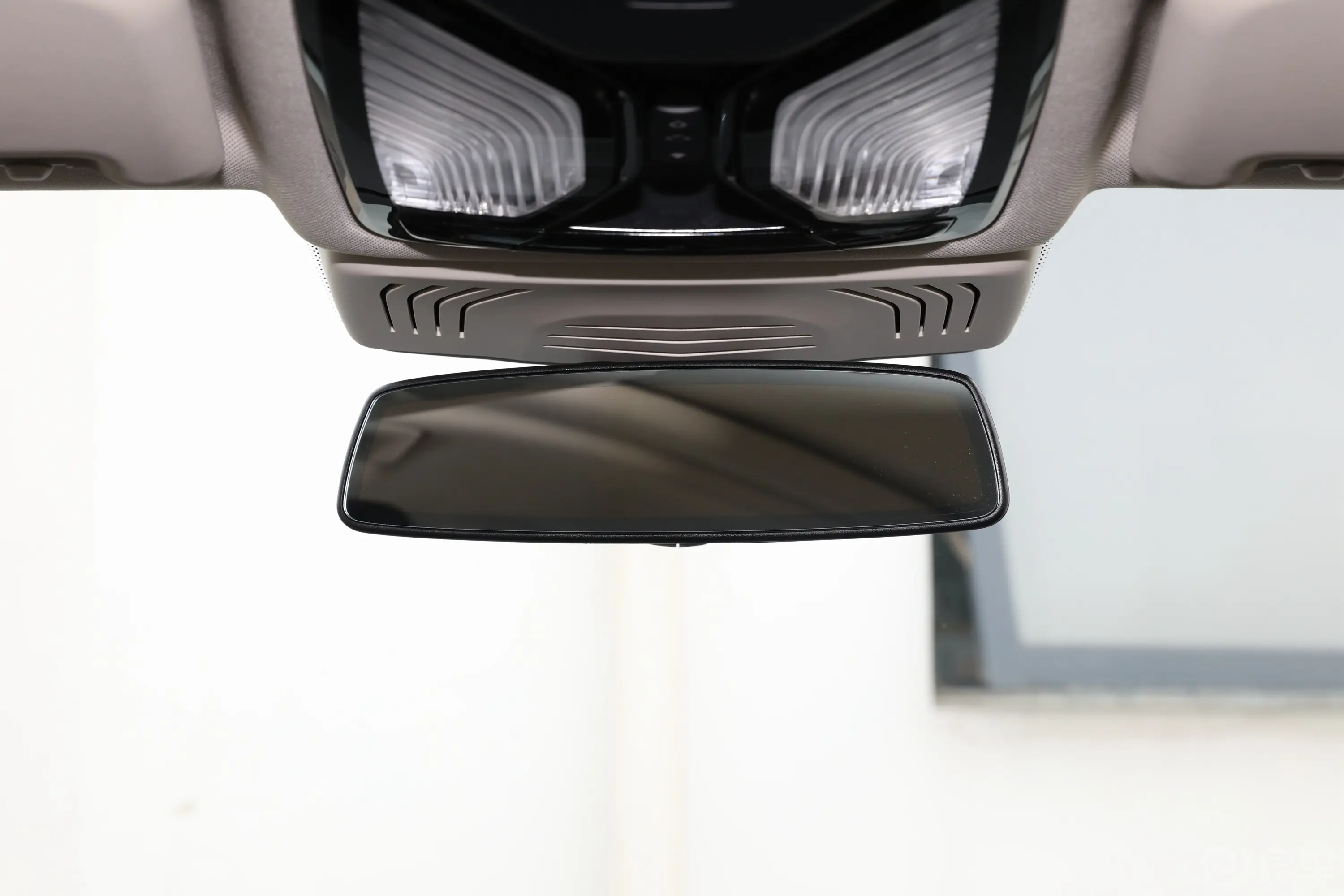 宝马X3改款 xDrive30i 领先型 M曜夜套装内后视镜