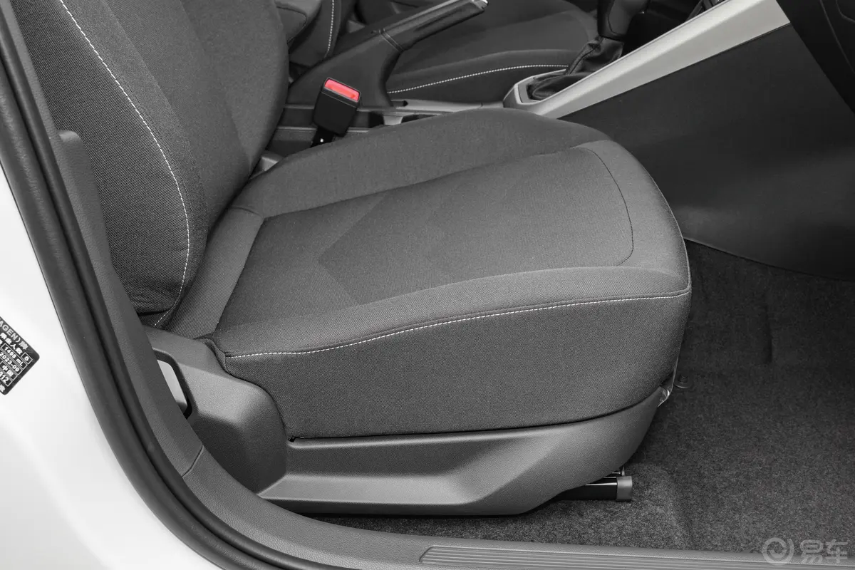 PoloPlus 1.5L 自动全景乐享版副驾座椅调节