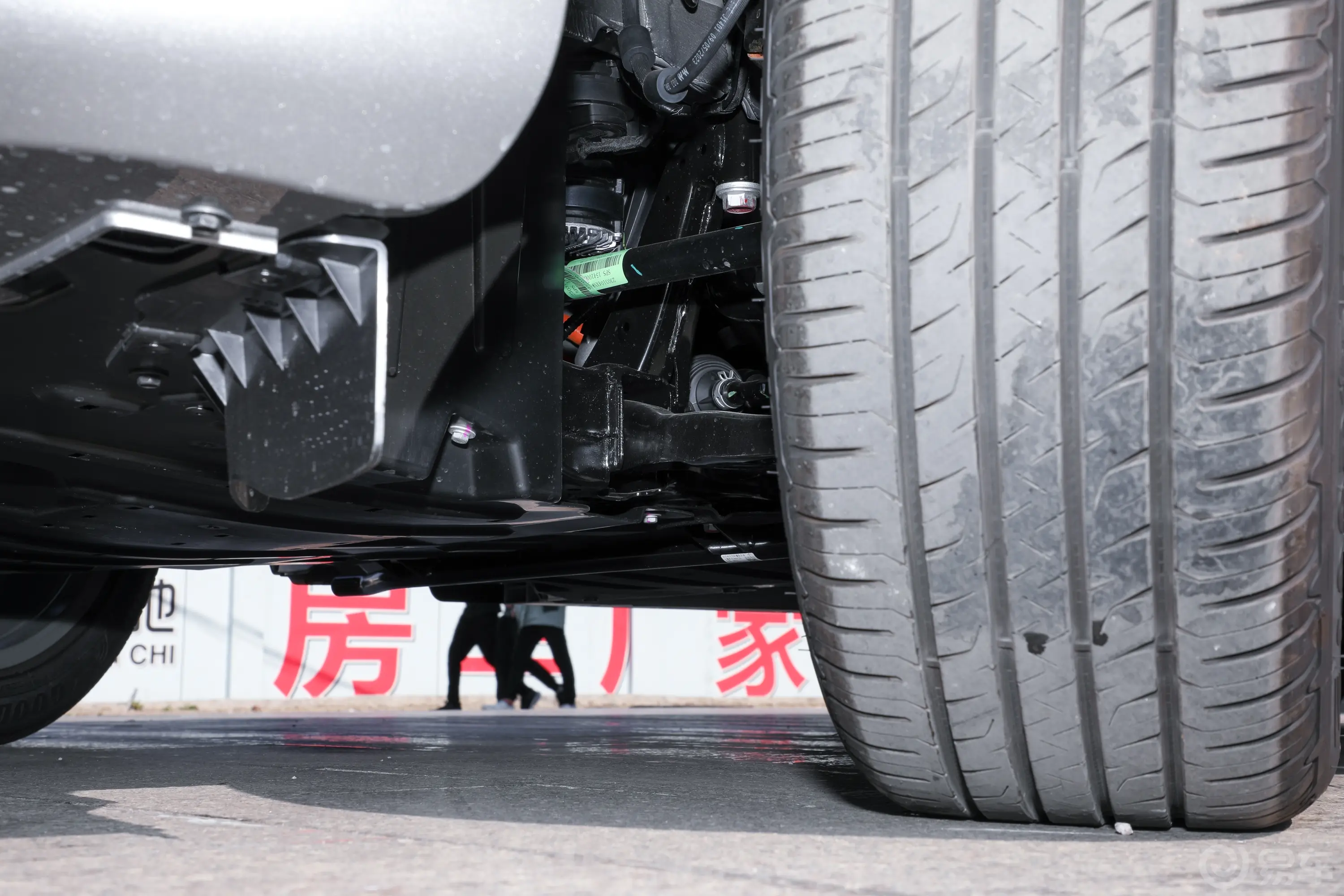 欧拉芭蕾猫500km 尊贵型左侧前悬架