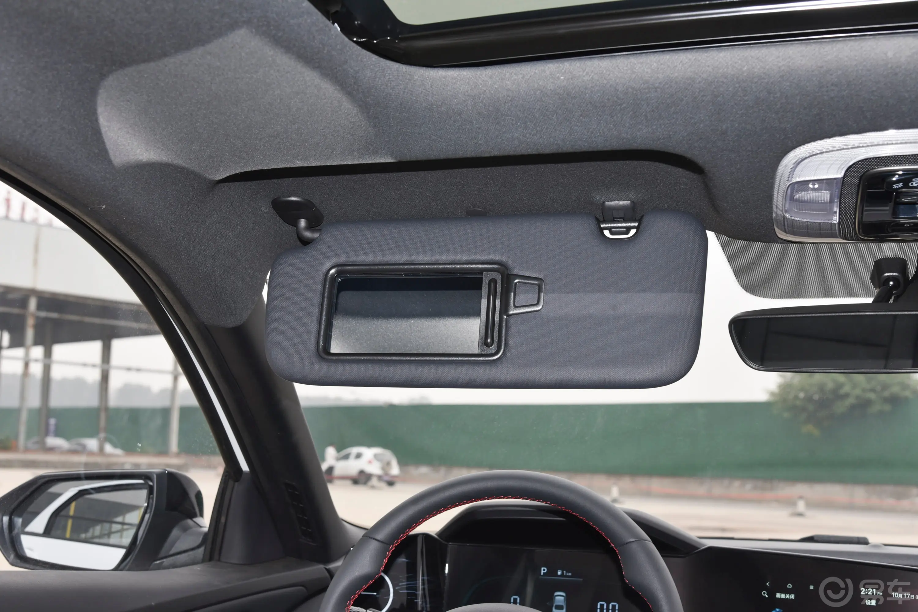 伊兰特1.4T 双离合尊贵版 N Line驾驶位遮阳板