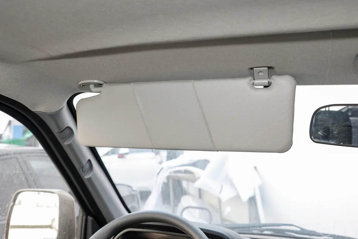 风景G5商运版  2.0L 明窗10座 汽油驾驶位遮阳板