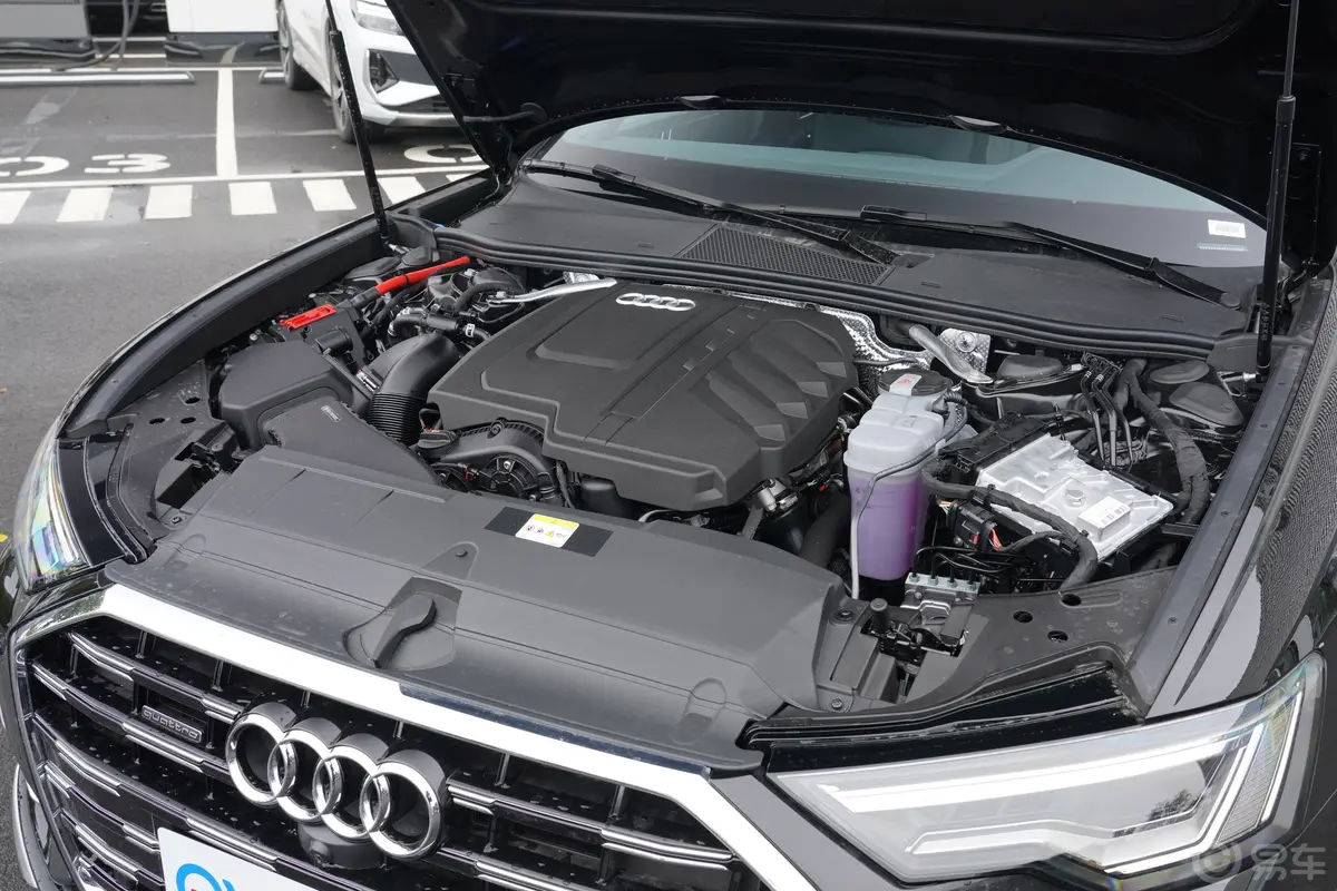 奥迪A6L45 TFSI quattro 臻选动感型动力底盘