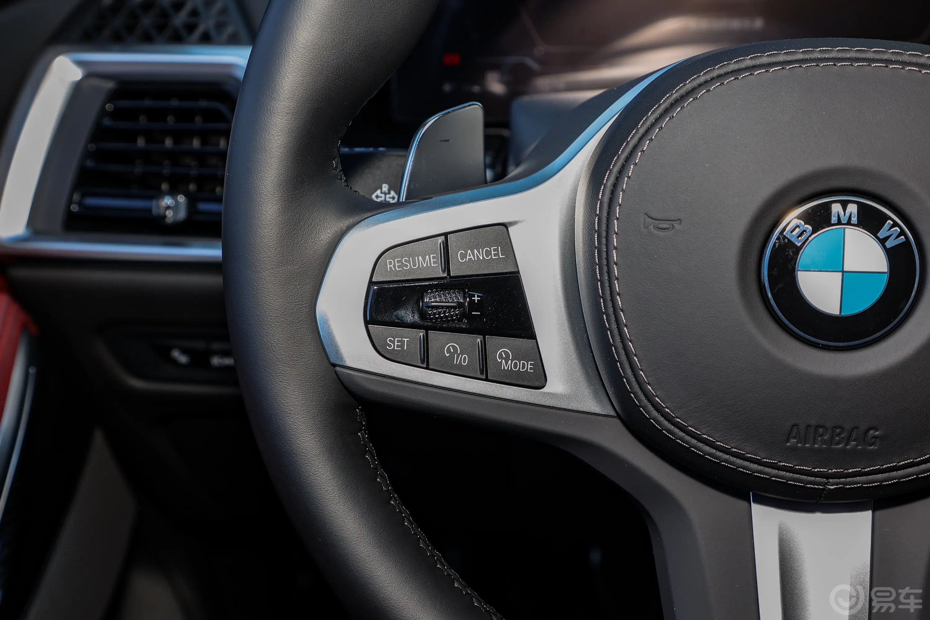 宝马X6改款 xDrive40i M运动套装左侧方向盘功能按键