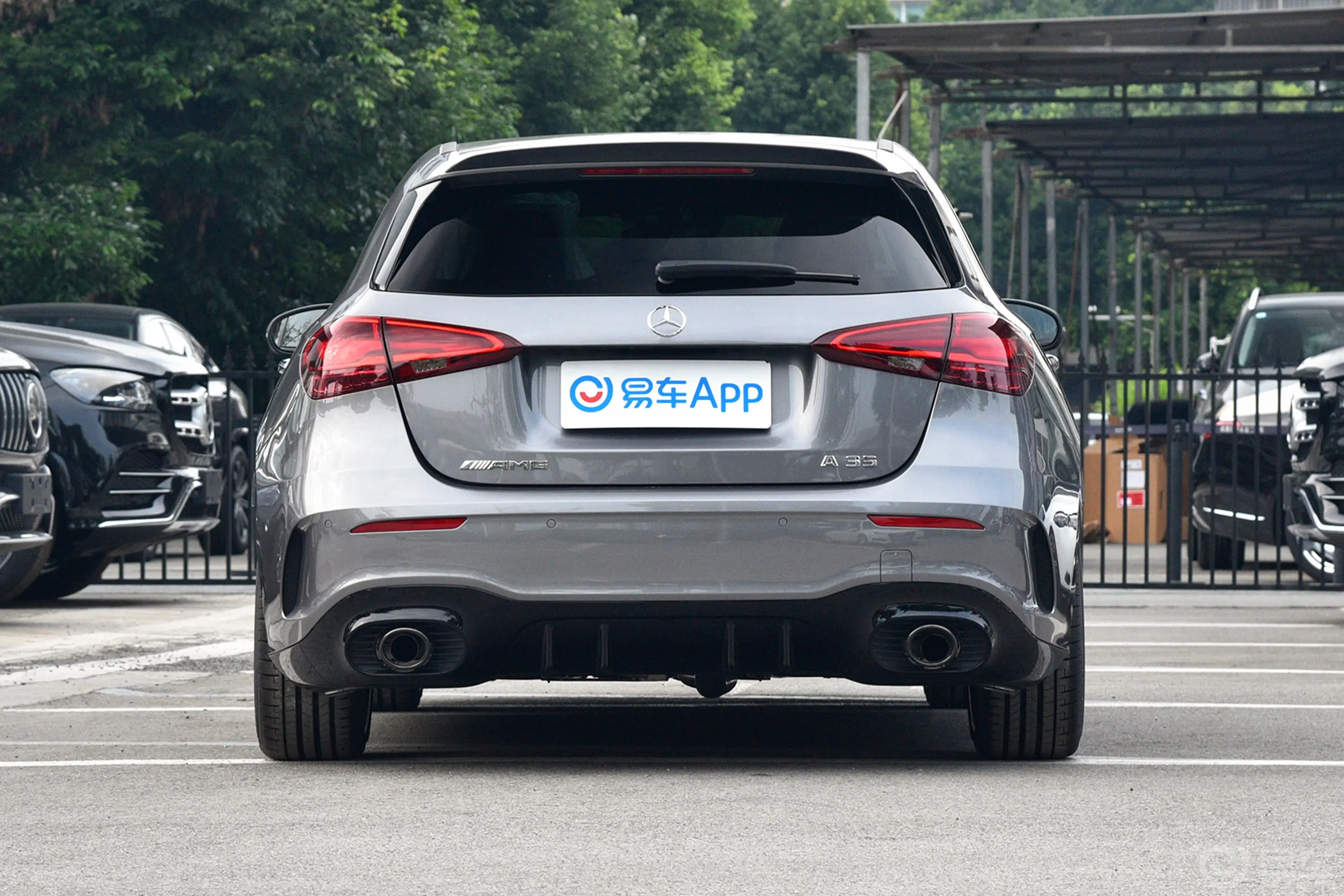 奔驰A级 AMG(进口)AMG A 35 4MATIC正后水平