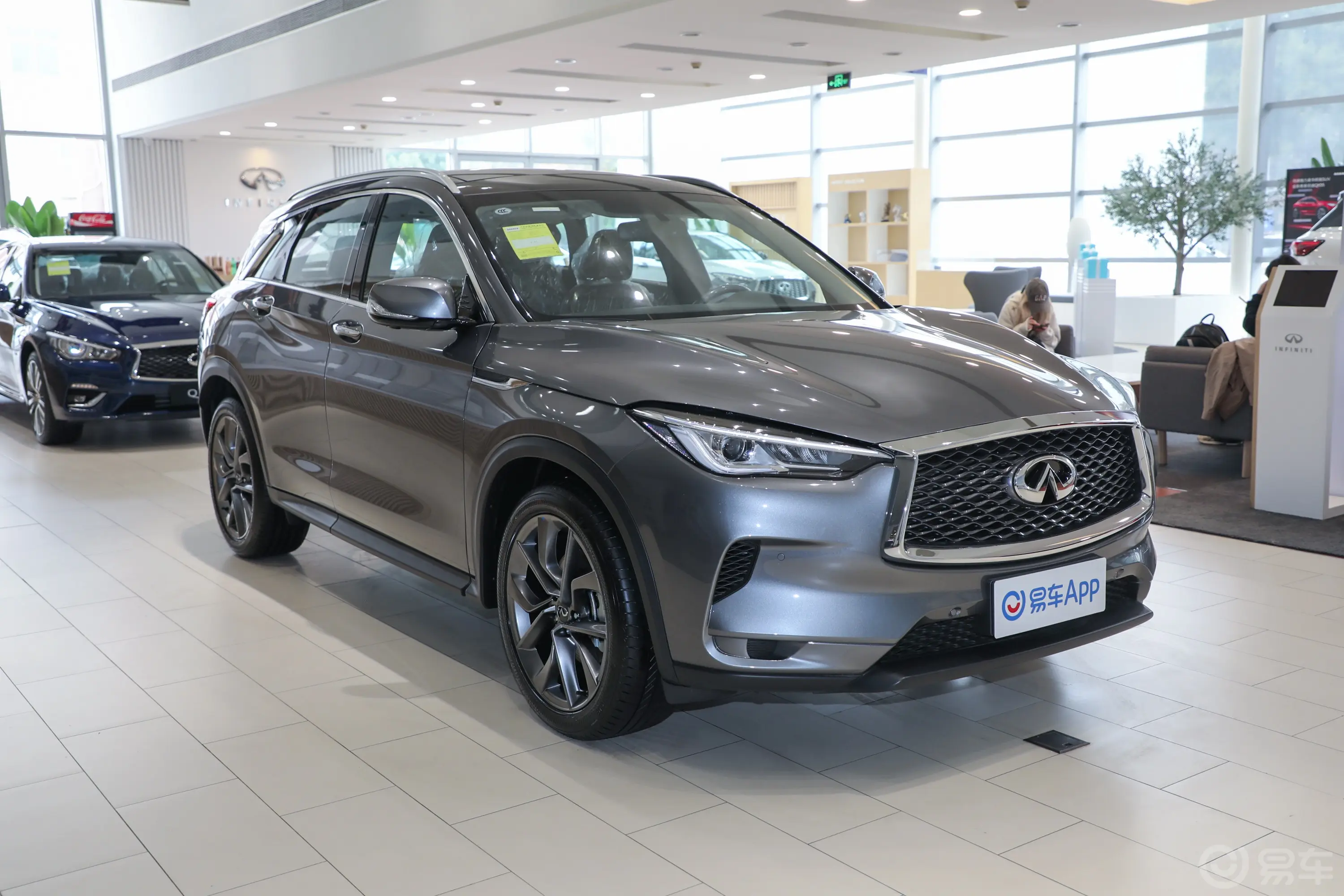 英菲尼迪QX502.0T 两驱领航版驾驶员侧后门把手