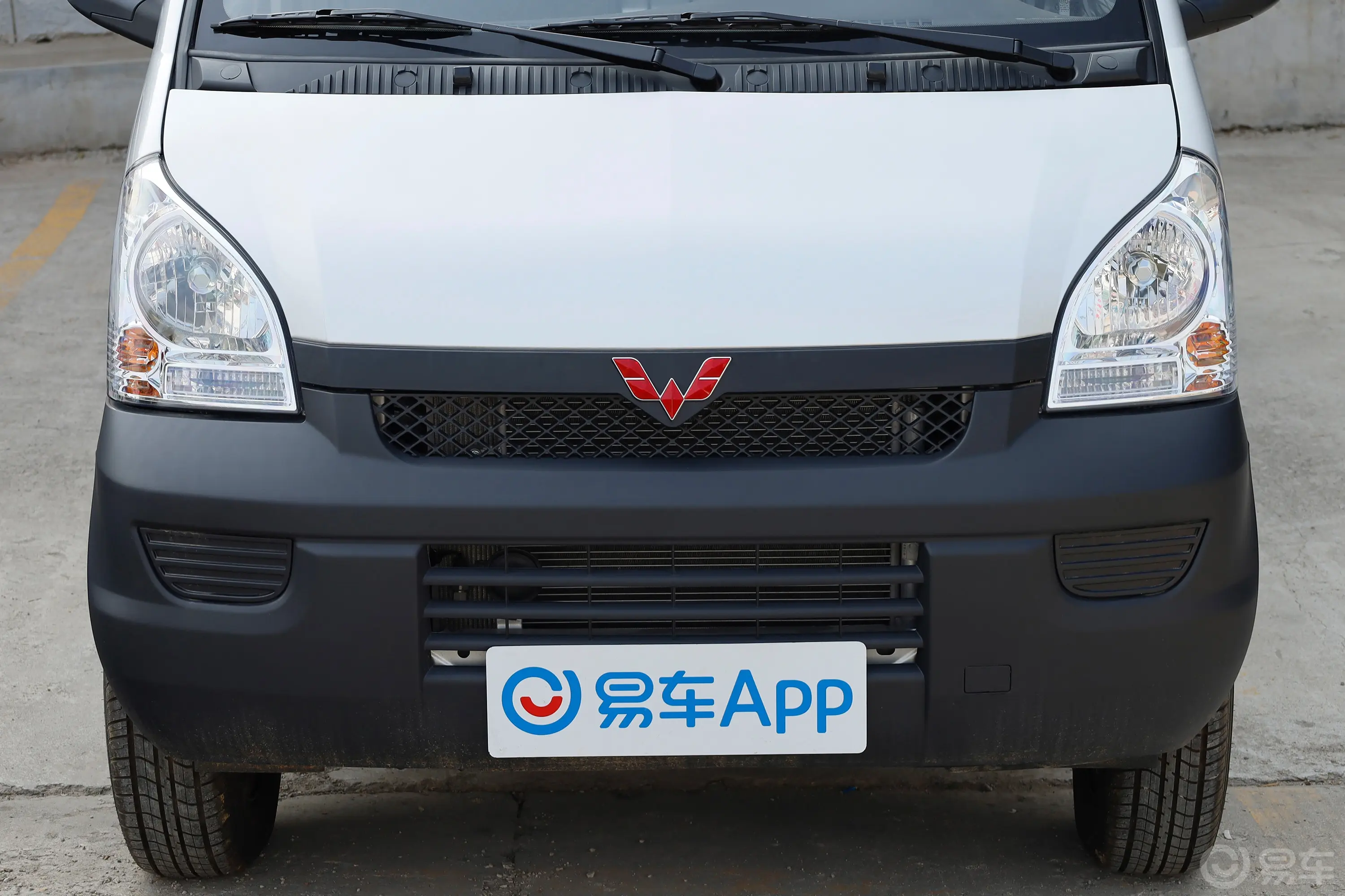 五菱荣光小卡专用车1.5L 单排 双层货柜车外观细节