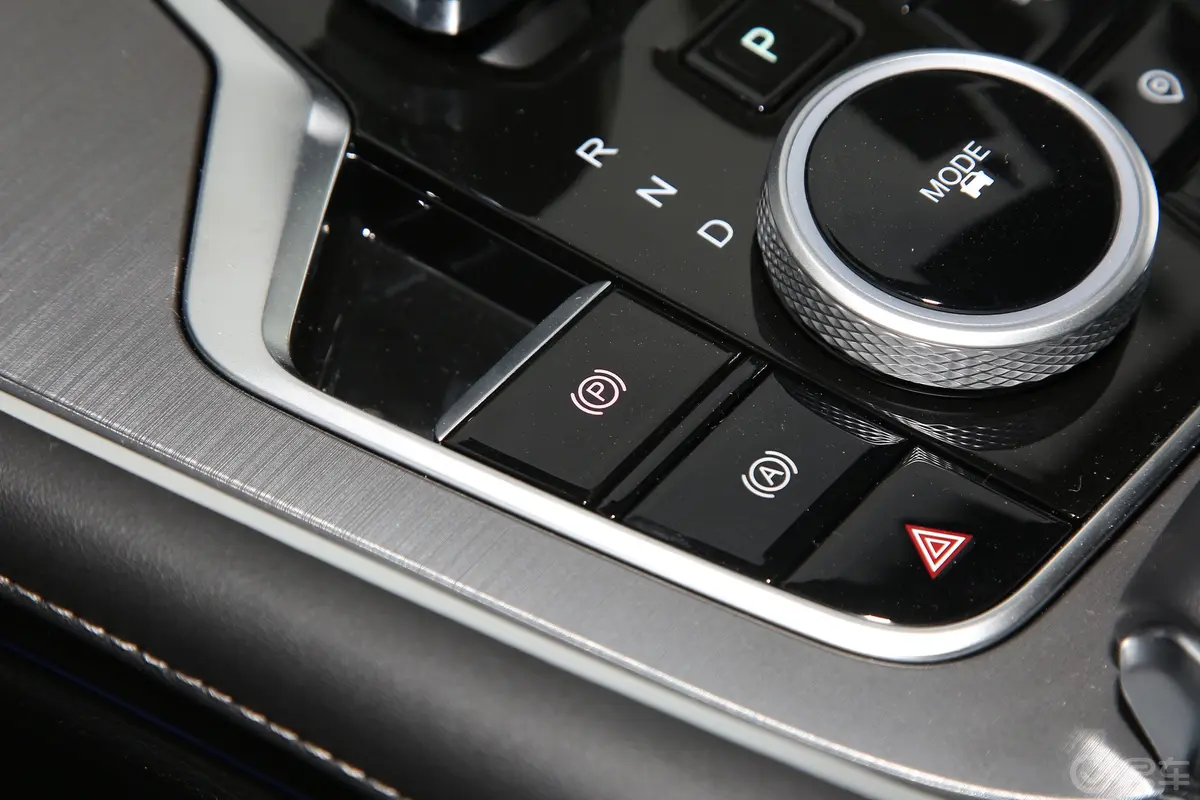 瑞虎7 PLUS冠军版 1.5T 双离合旗舰型驻车制动