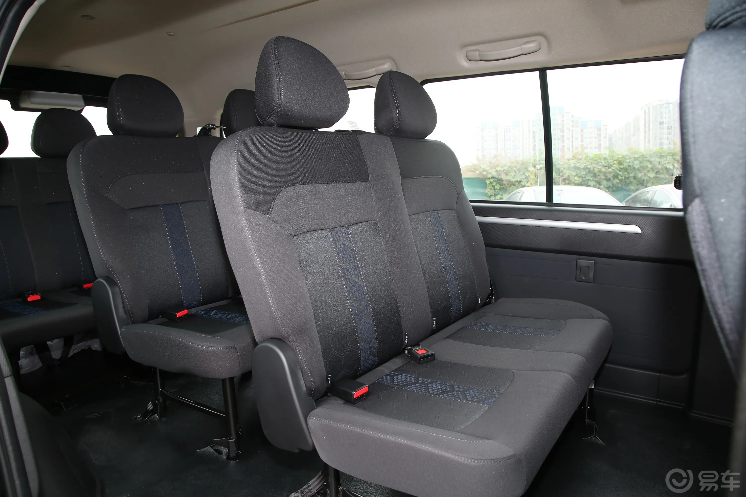 菱智M5L 1.5T 舒适型 9座后排座椅
