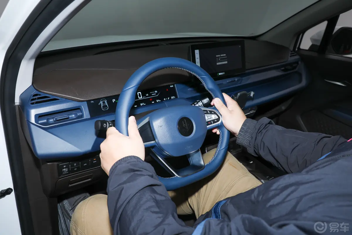 曹操60415km 60 亚运冠军版主驾驶位