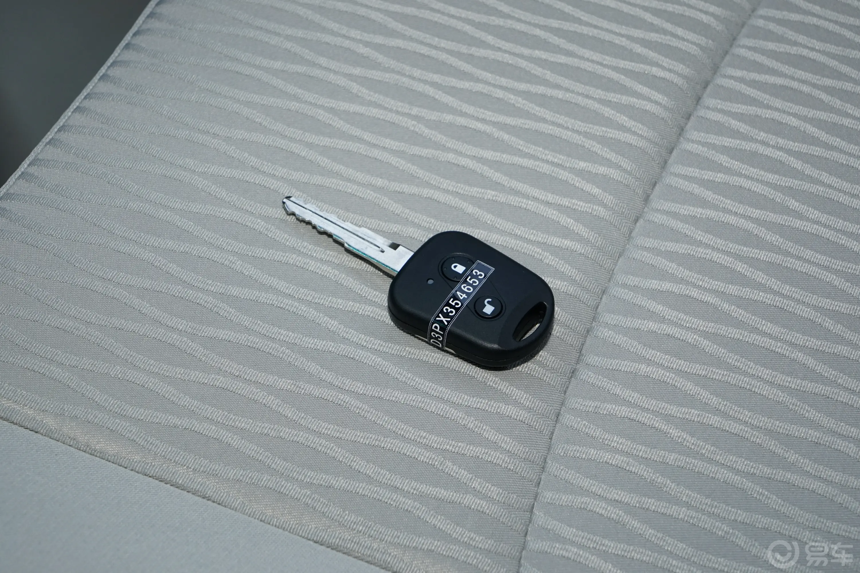 鑫源新海狮X30L 1.5L 客车基本版 6座 CNG钥匙正面