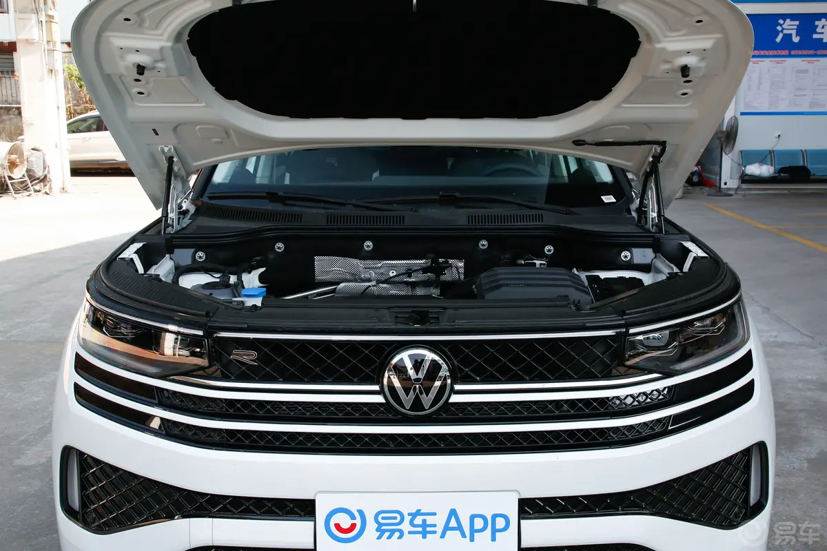 揽巡380TSI 四驱R-Line巡游版发动机舱整体