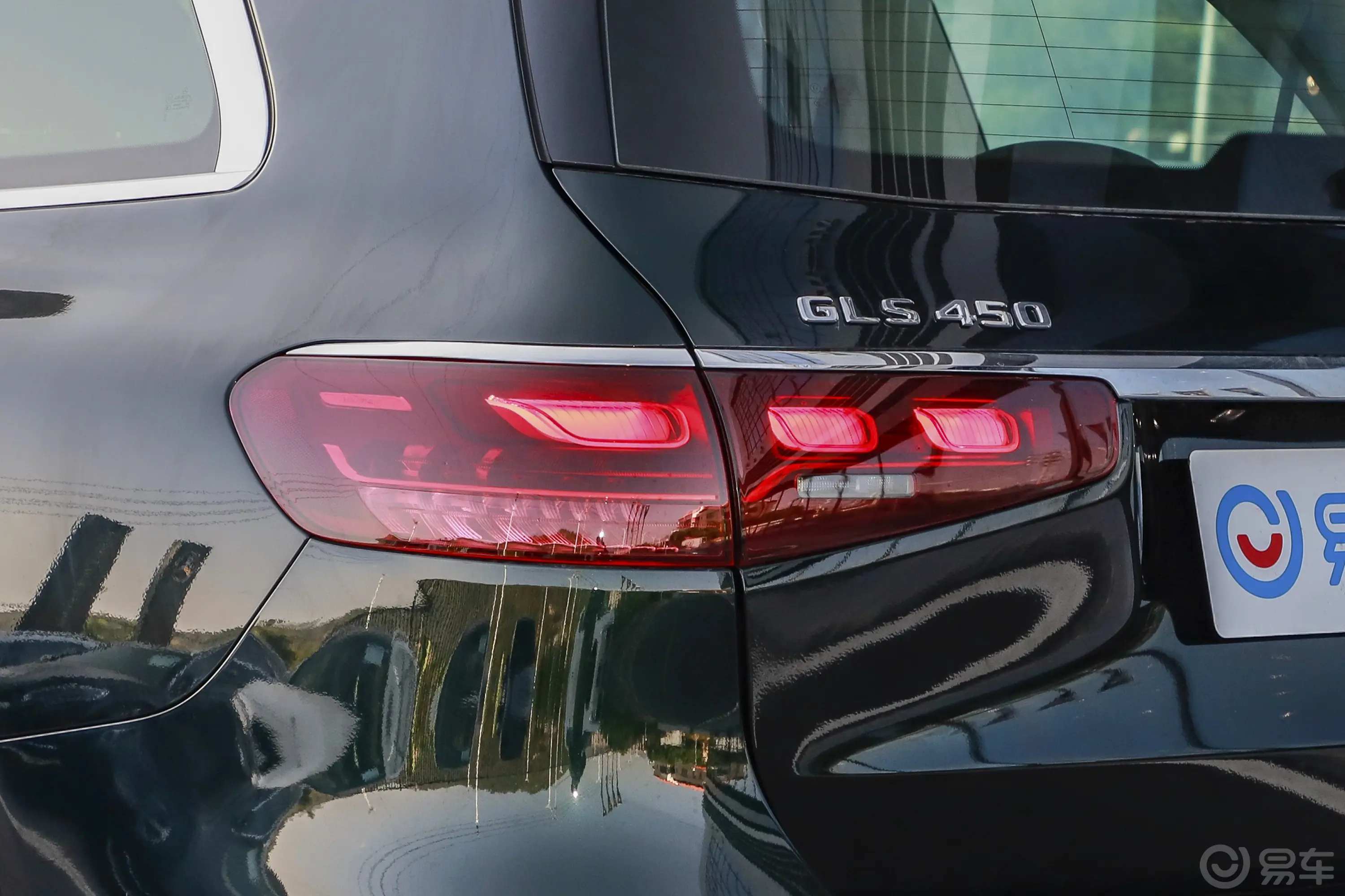 奔驰GLSGLS 450 4MATIC 豪华型外观灯组