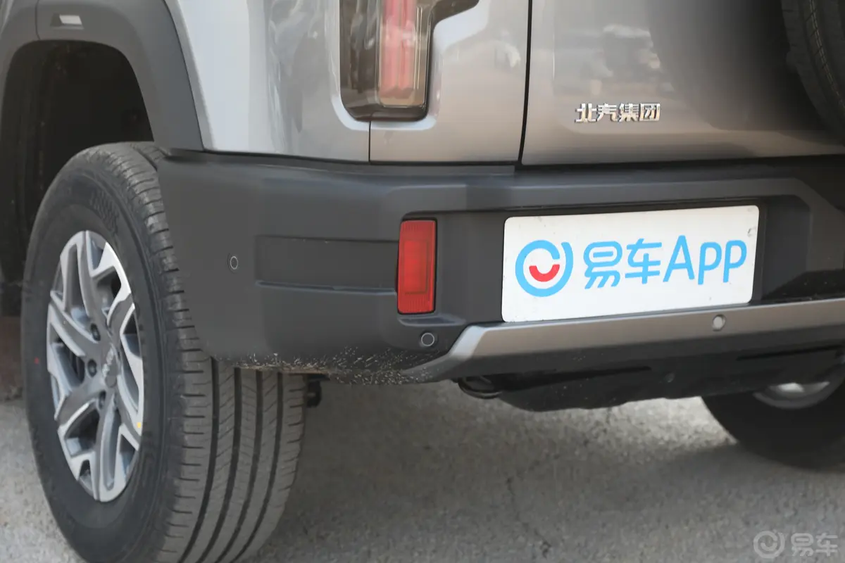 北京BJ40城市猎人版 2.0T 侠客型 汽油外观细节