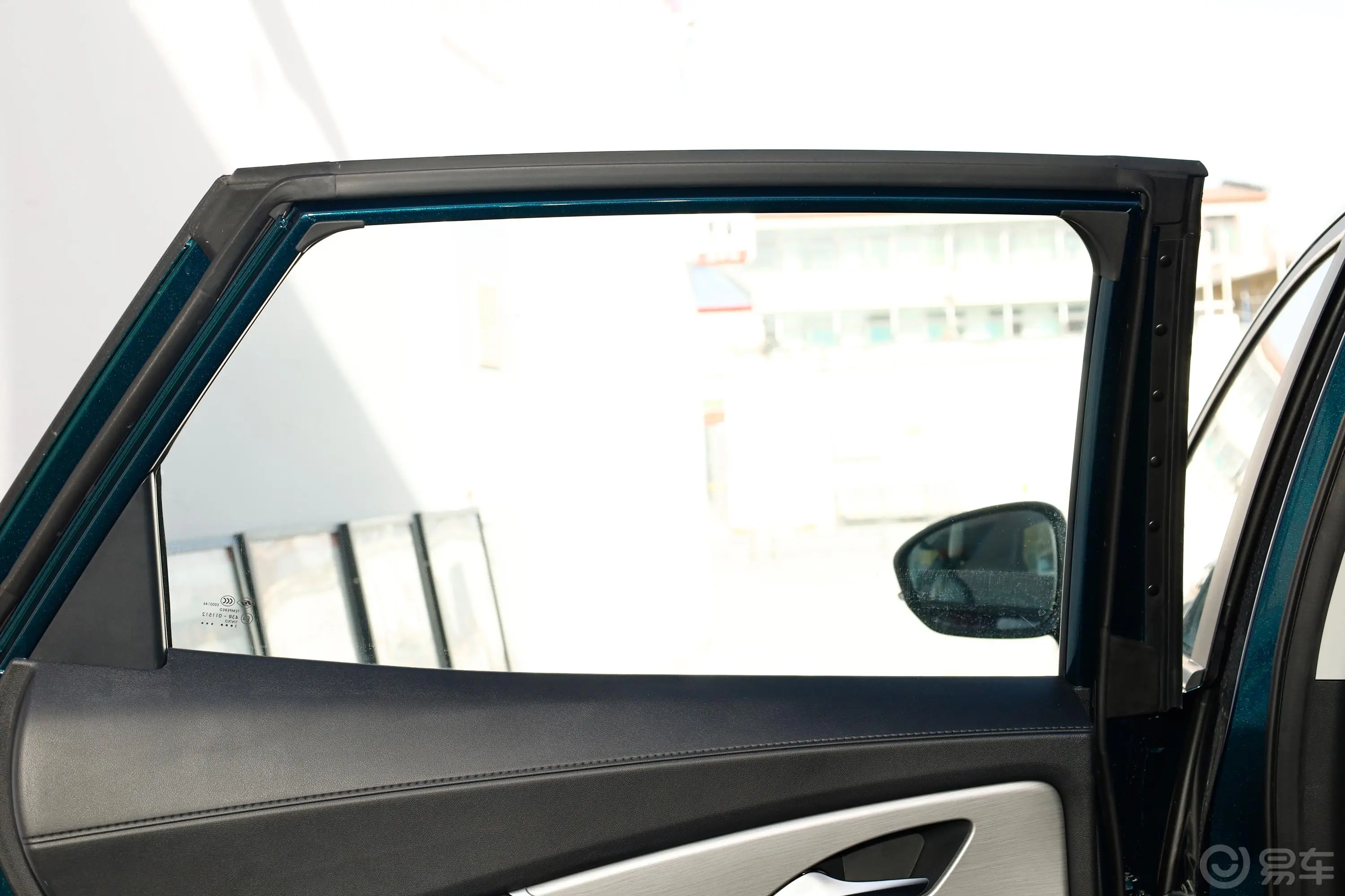 风行T5 EVO狂飙版 1.5T 定制款后排侧窗遮阳帘