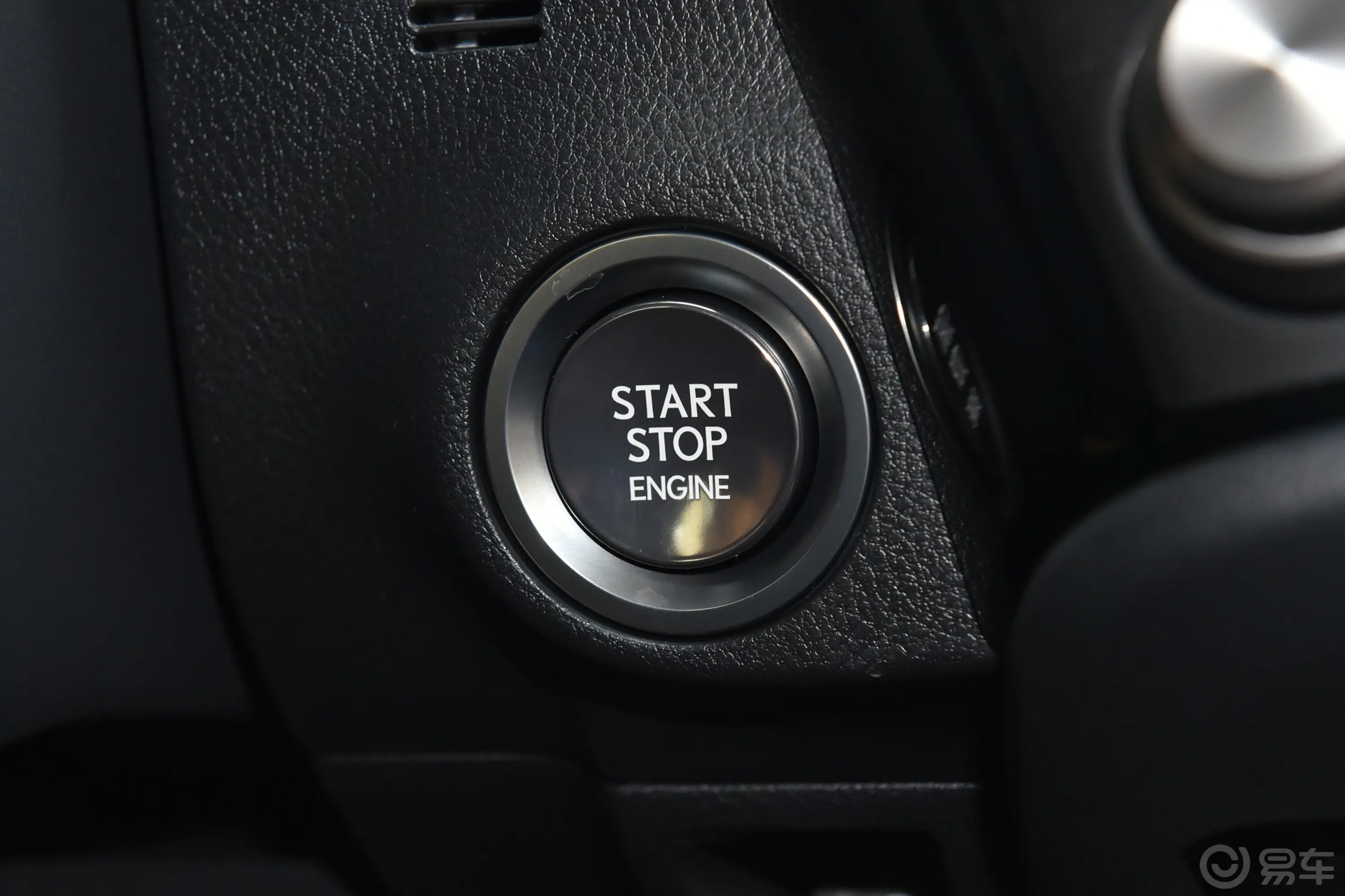 雷克萨斯ES200 豪华版钥匙孔或一键启动按键