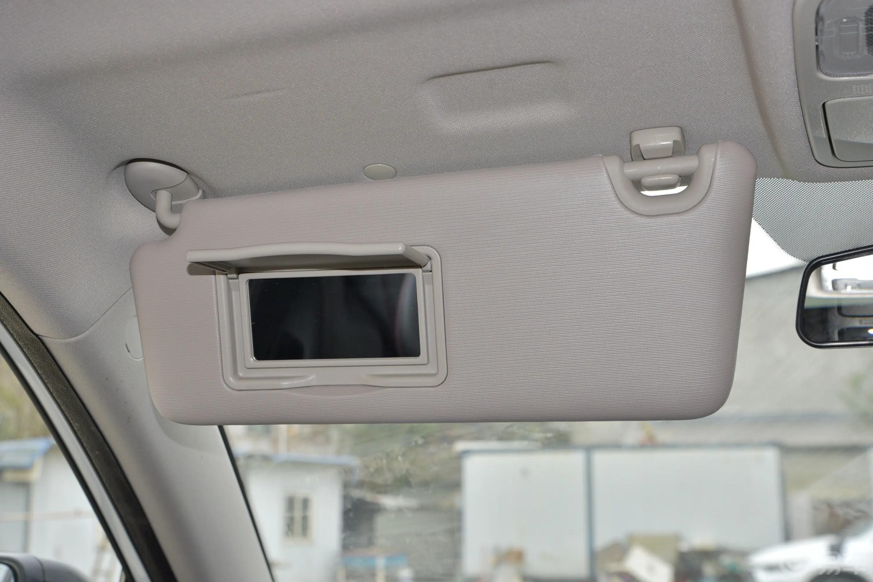 长安CS75畅享版 1.5T 手动时尚型驾驶位遮阳板