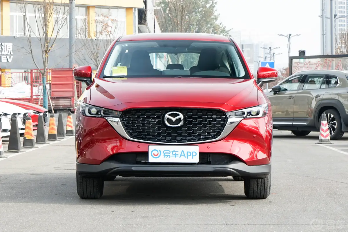 马自达CX-52.0L 两驱智尚型正前水平