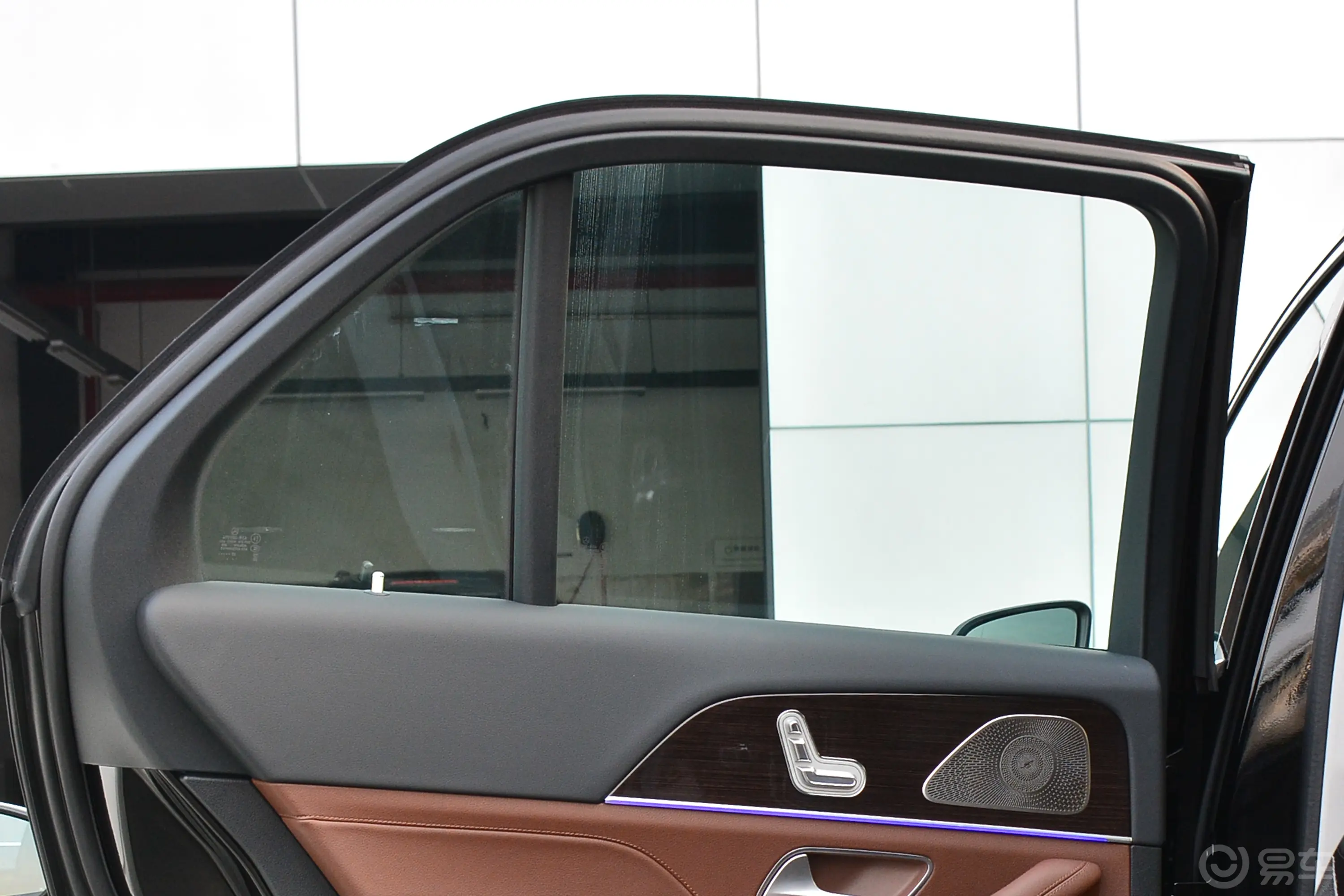 奔驰GLEGLE 350 4MATIC 时尚型特别版后排侧窗遮阳帘
