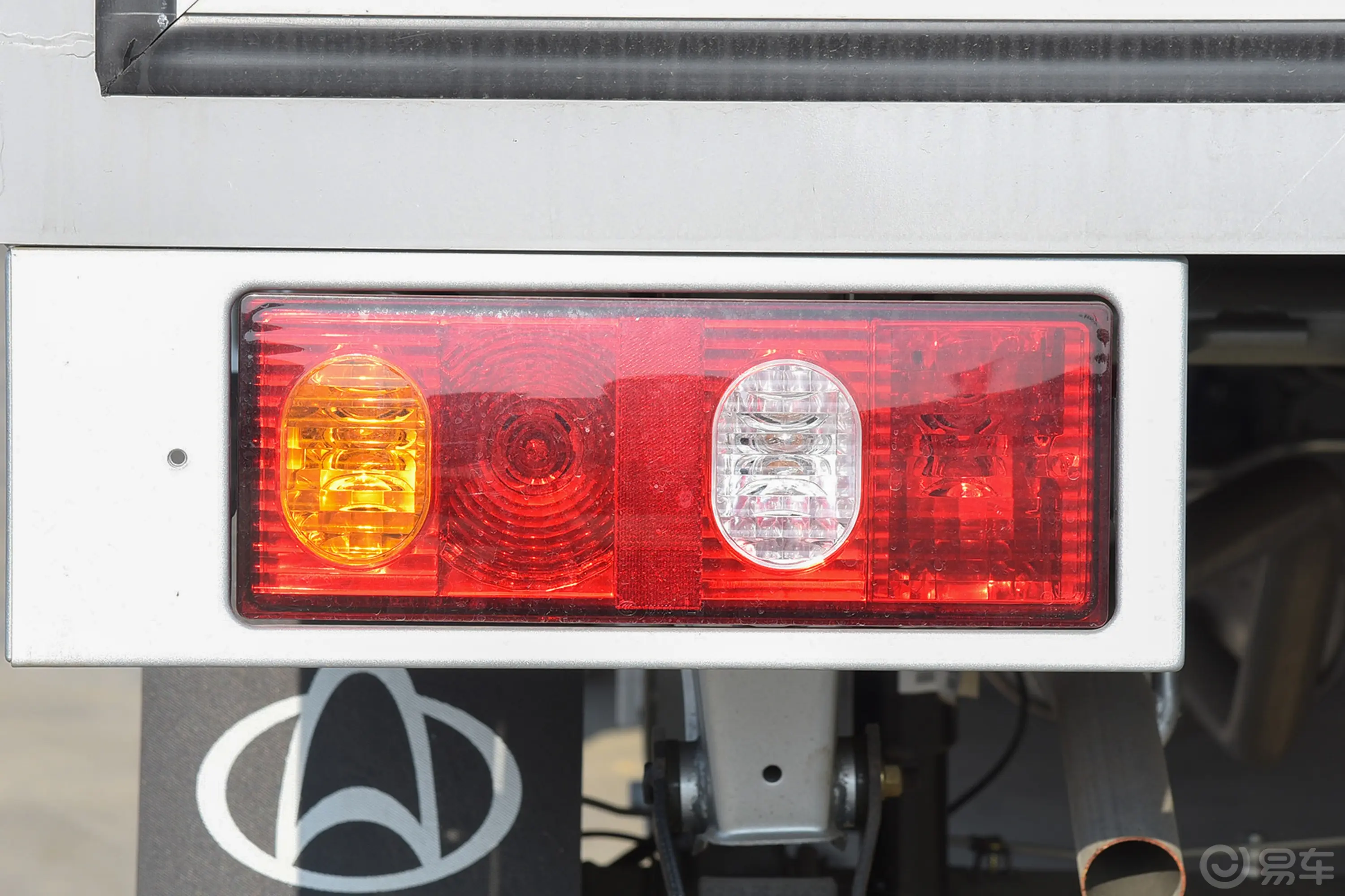长安星卡1.5L 单排2.72米钢板厢货舒适型外观灯组