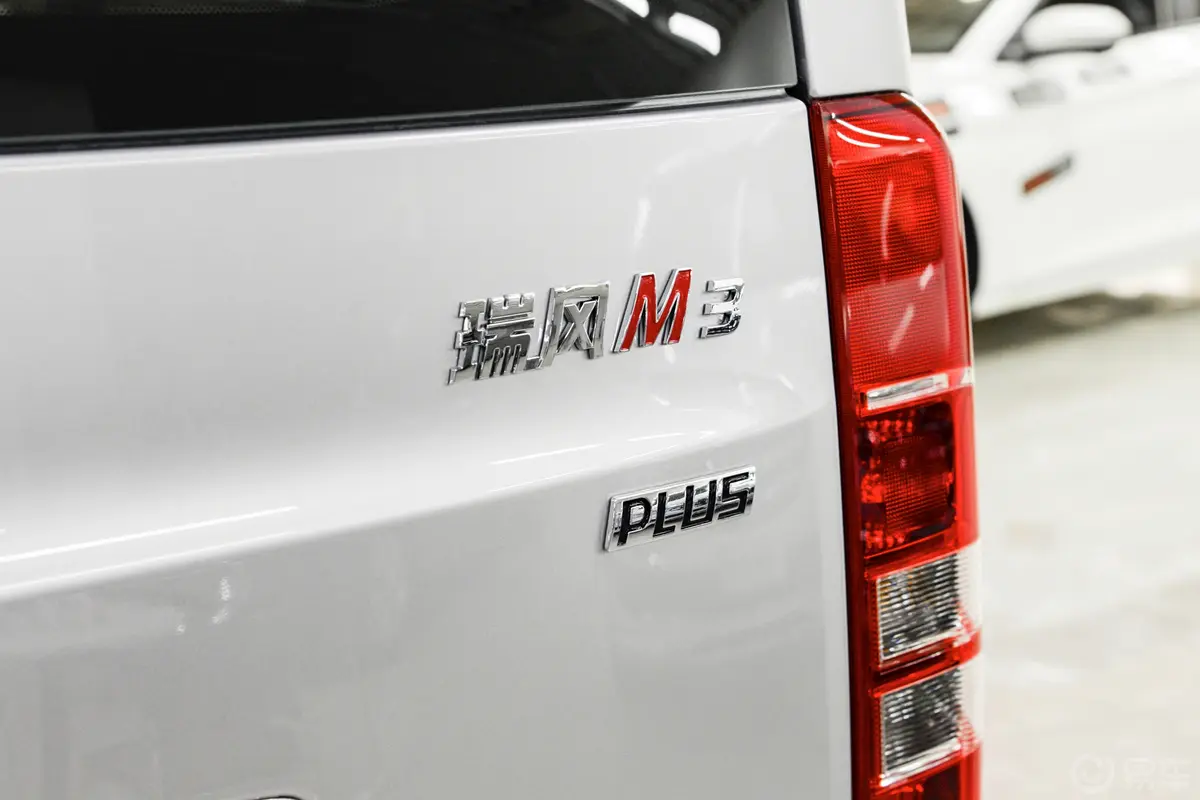 瑞风M3PLUS HEV 2.0L 舒适版 7座外观细节