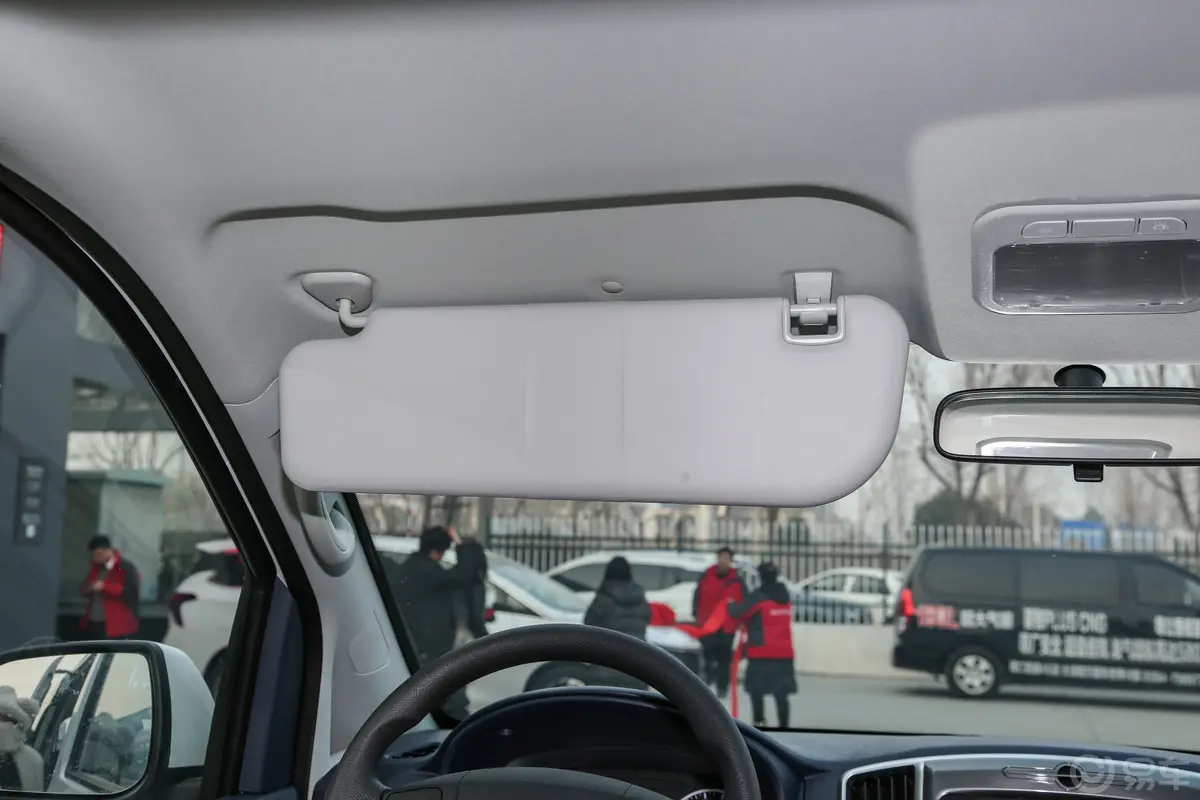 菱智PLUS1.5T 手动舒适型 7座驾驶位遮阳板