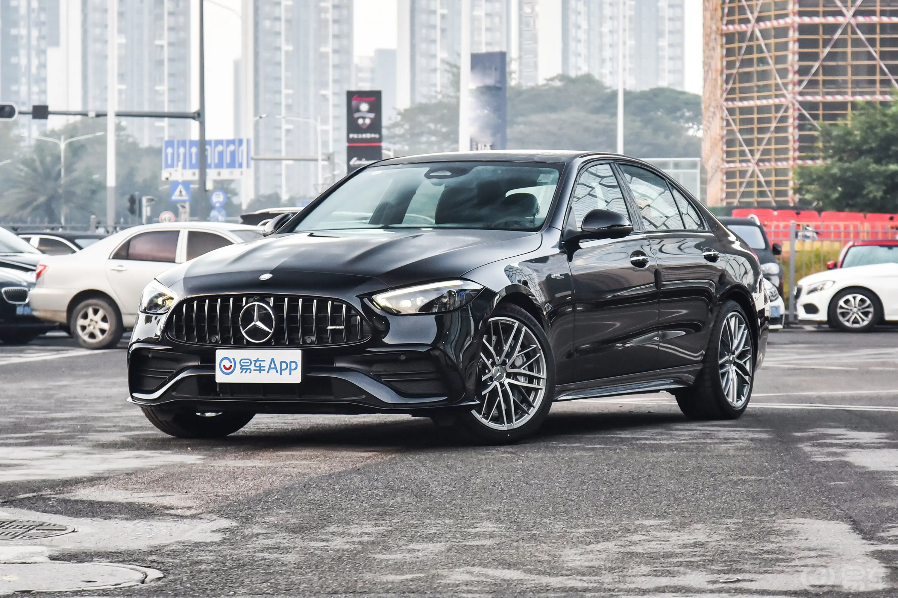 奔驰C级 AMG改款 AMG C 43 4MATIC正前水平