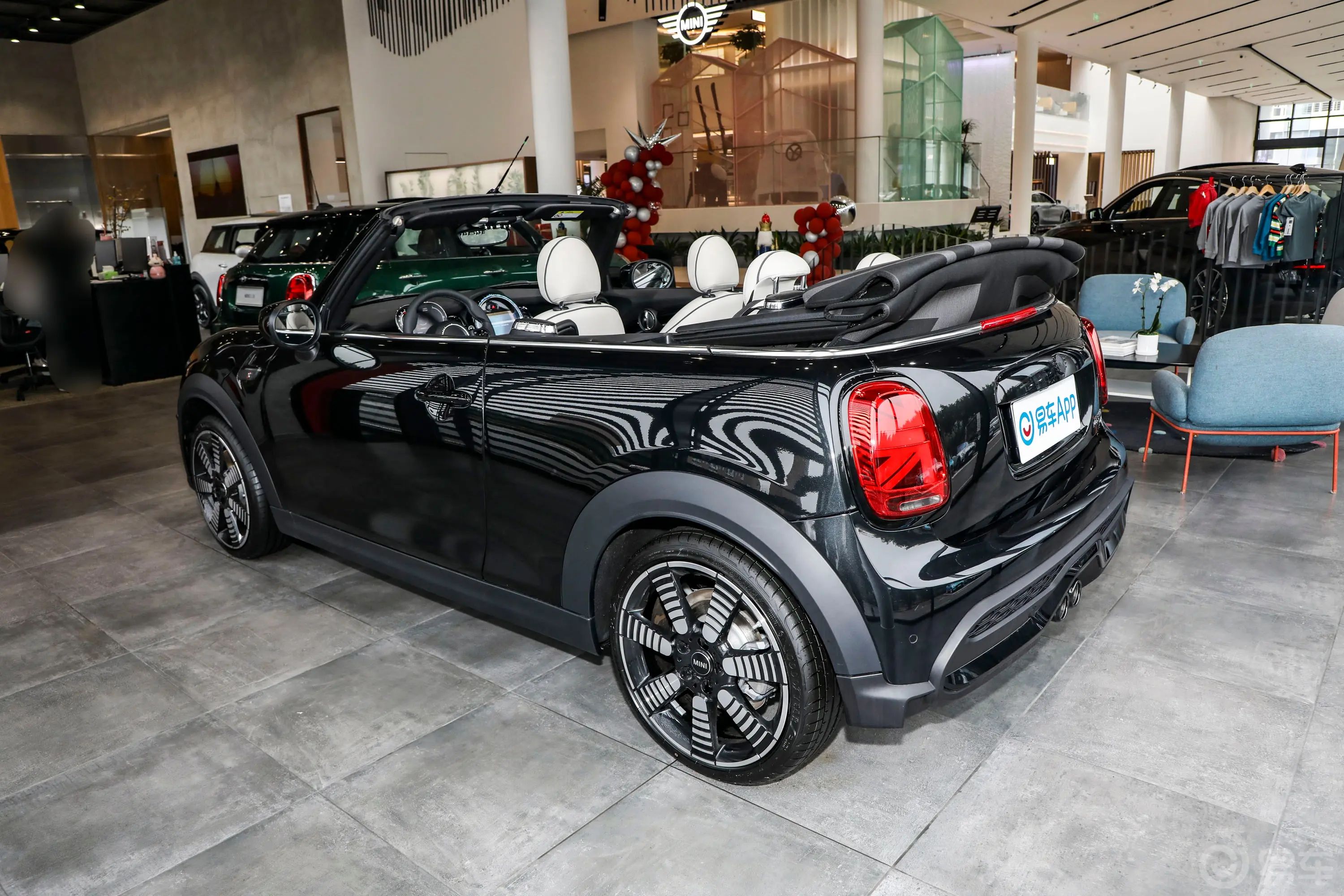 MINI CABRIO改款二 2.0T COOPER S CABRIO 艺术家敞篷状态