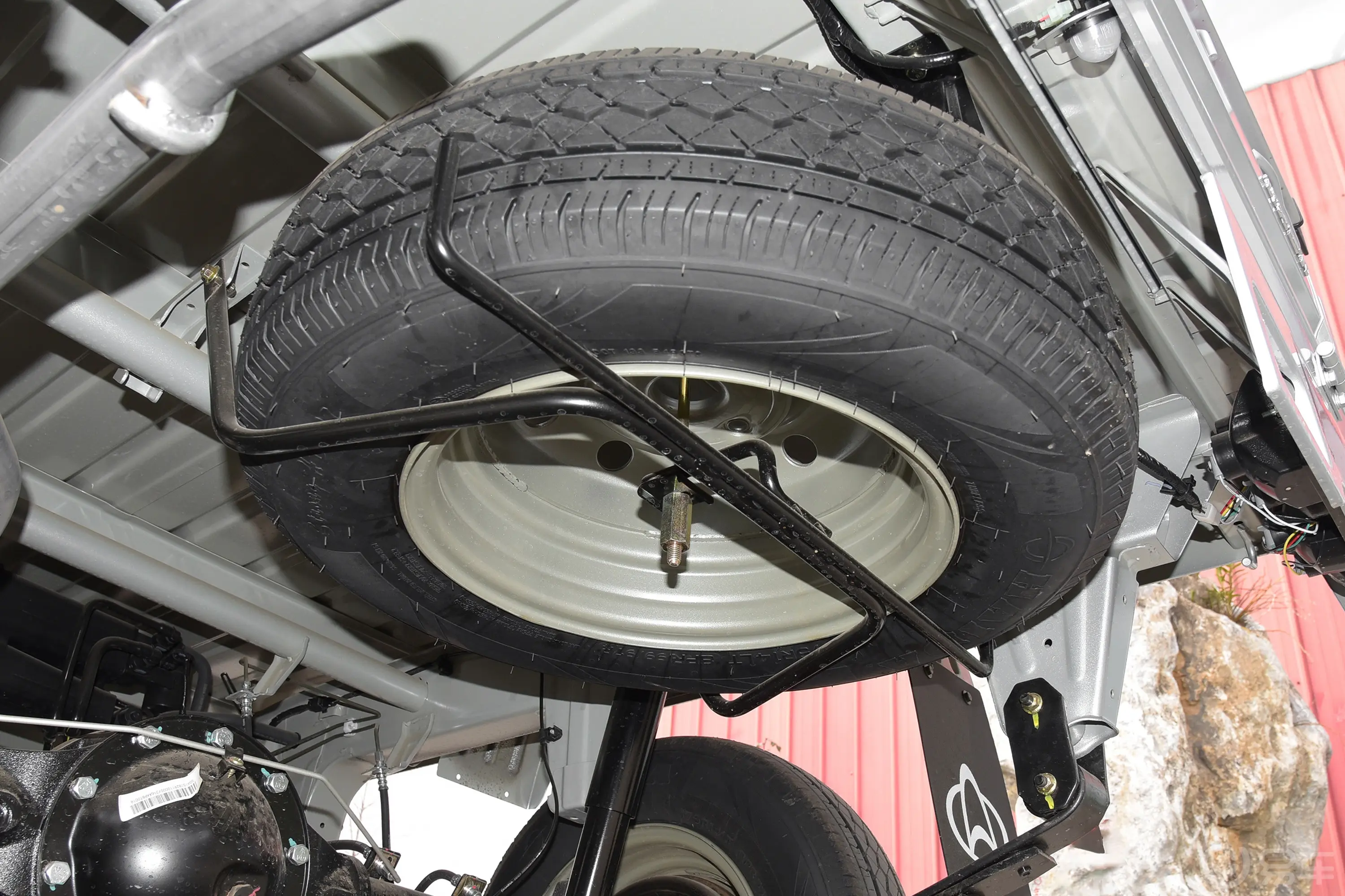 长安星卡1.5L 单排2.8米载货汽车舒适型空调备胎