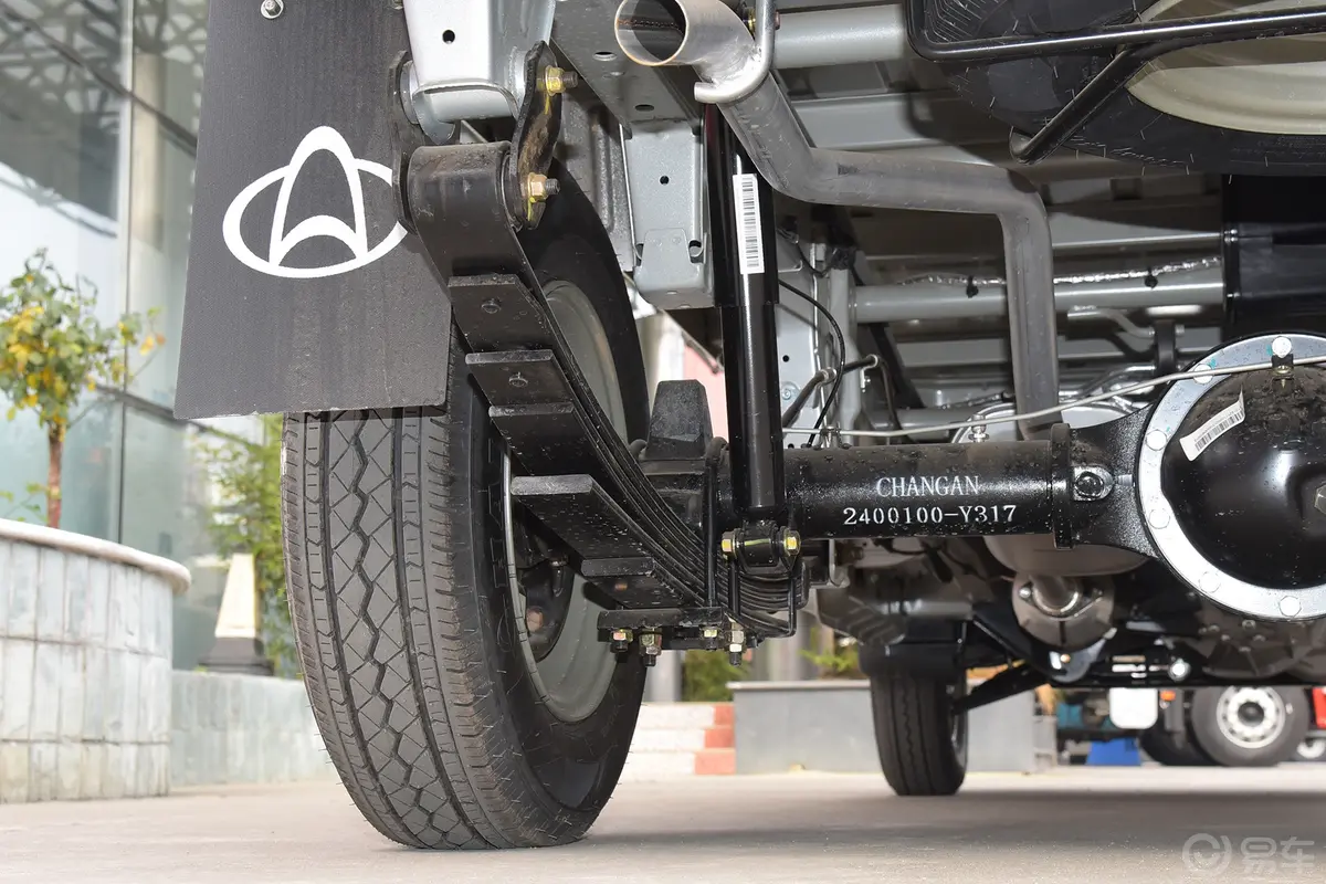 长安星卡1.5L 单排2.8米载货汽车舒适型空调动力底盘