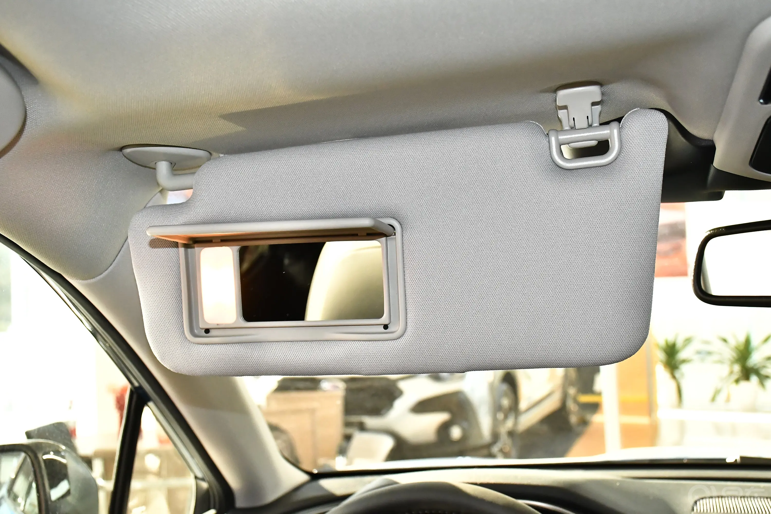 傲虎2.5i AWD旷野限定版EyeSight驾驶位遮阳板