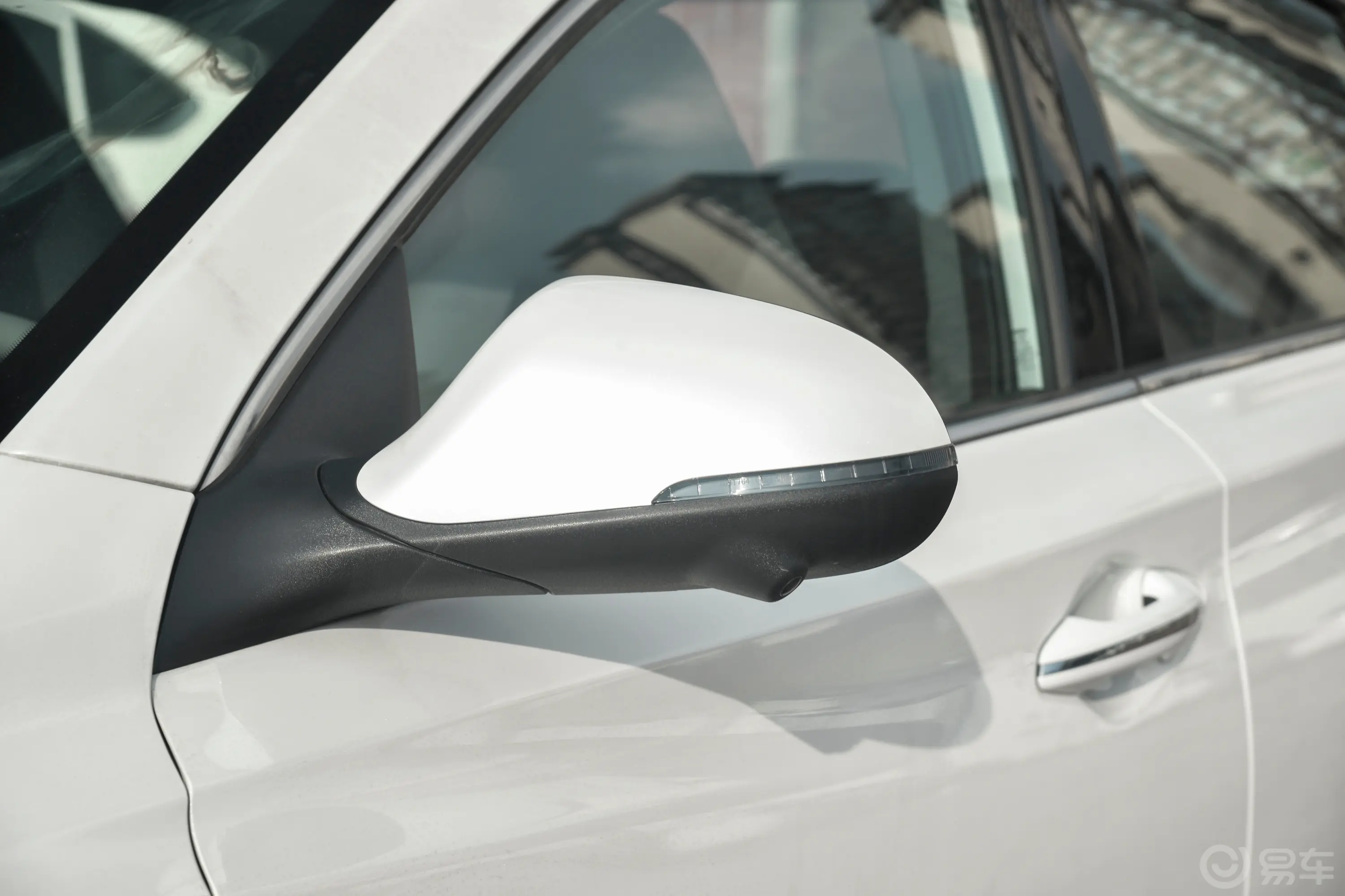 锐程PLUS改款 1.5T 尊贵型主驾驶后视镜背面