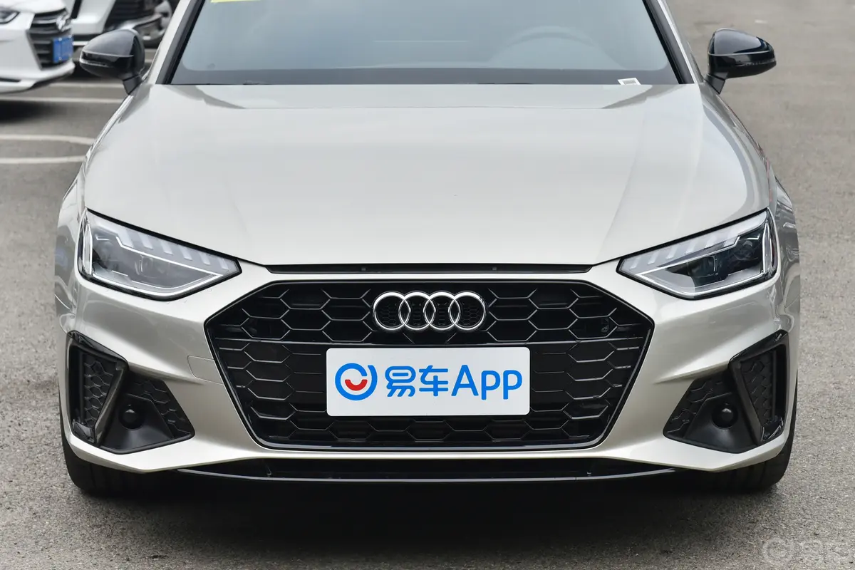 奥迪A4L40 TFSI 豪华动感型外观细节