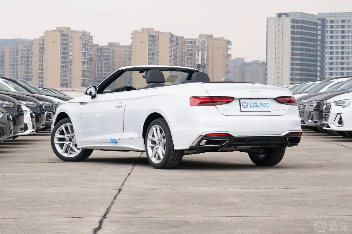 奥迪A5Cabriolet 40 TFSI 时尚动感型敞篷状态