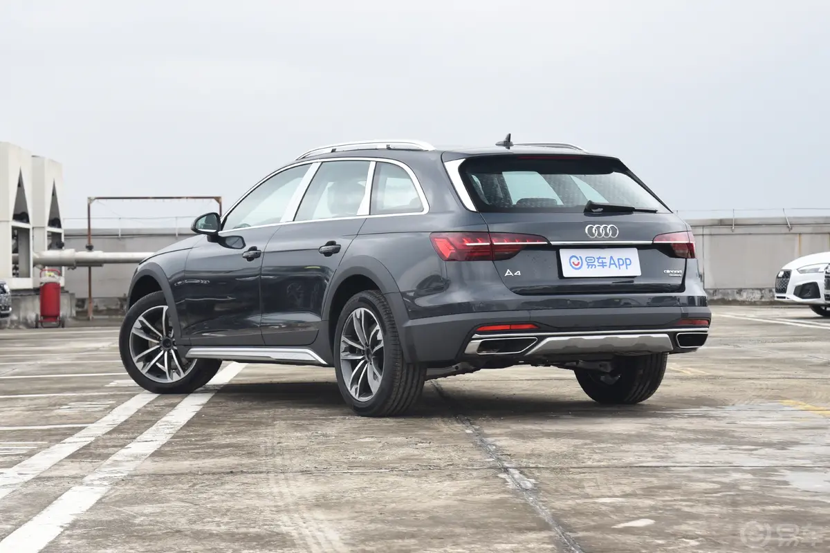 奥迪A4(进口)allroad quattro侧后45度车头向左水平