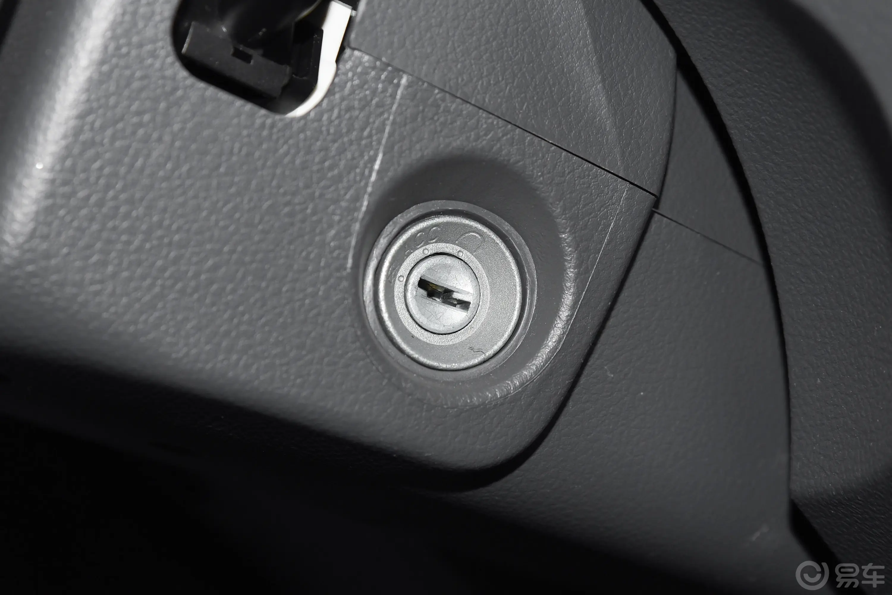 鑫源T50 EV280km 创业型地库版 厢货钥匙孔或一键启动按键