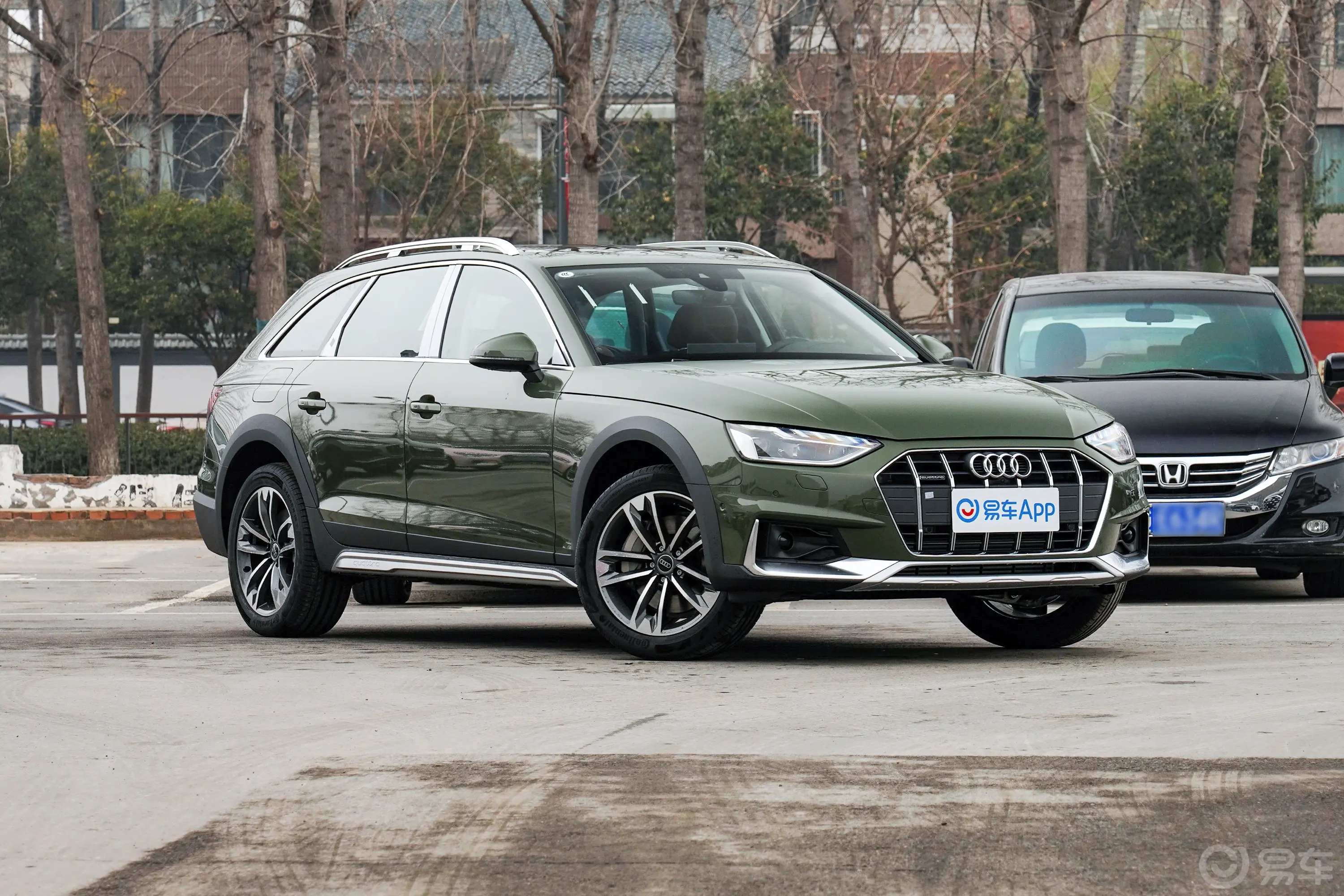 奥迪A4(进口)allroad quattro侧前45度车头向右水平