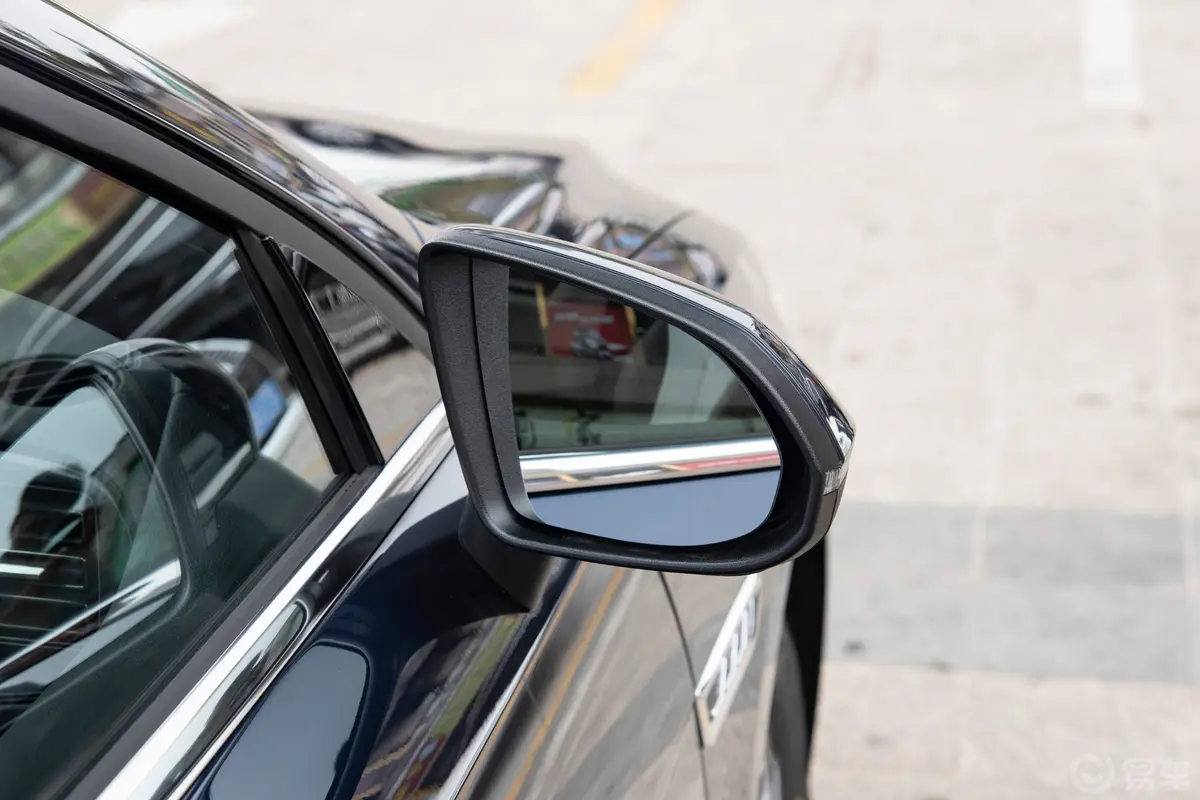 秦PLUS新能源DM-i 荣耀版 1.5L 55km 领先型外观细节