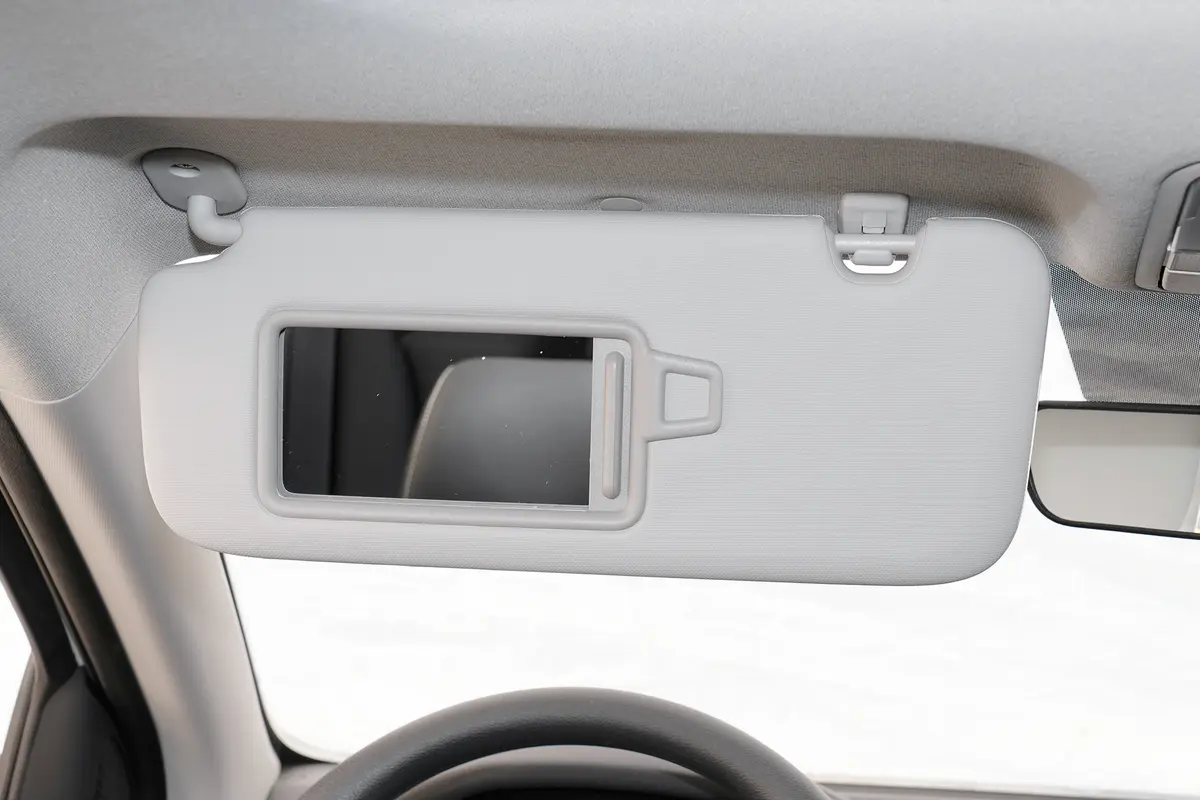 起亚K31.5L CVT舒适优享版驾驶位遮阳板