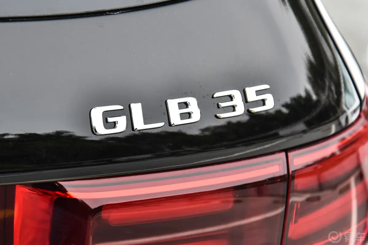 奔驰GLB AMGAMG GLB 35 4MATIC外观细节